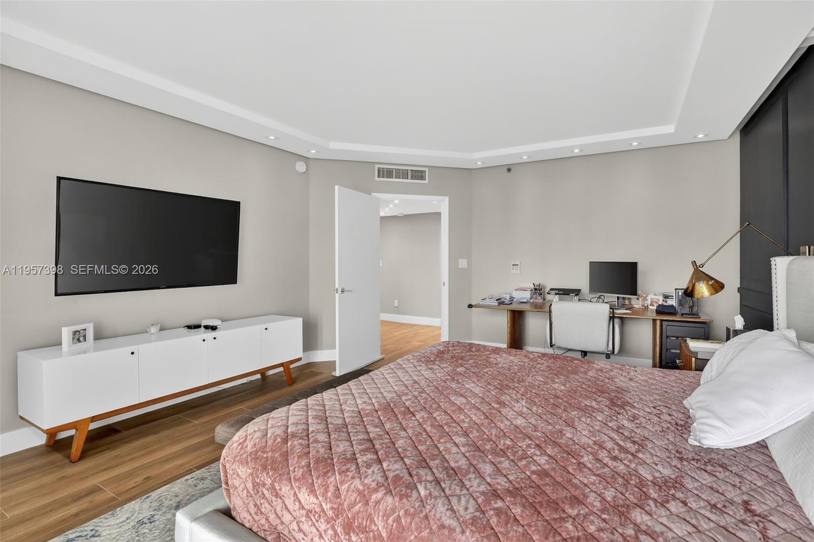 See details 1109 3 / 3 2730 sq. ft. $ 2026-02-02 0 Photo