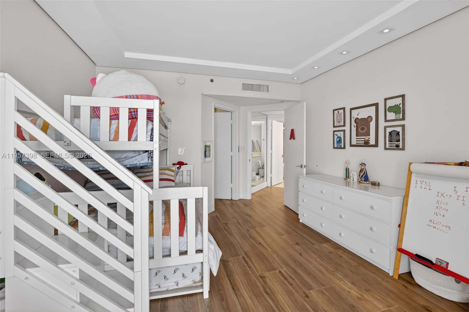 See details 1109 3 / 3 2730 sq. ft. $ 2026-02-02 0 Photo