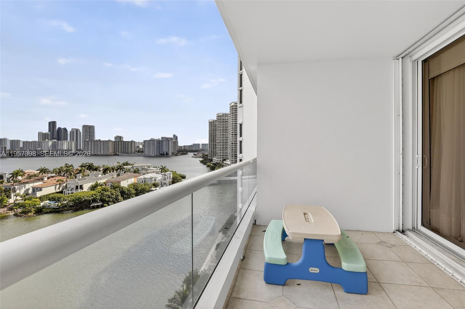 See details 1109 3 / 3 2730 sq. ft. $ 2026-02-02 0 Photo