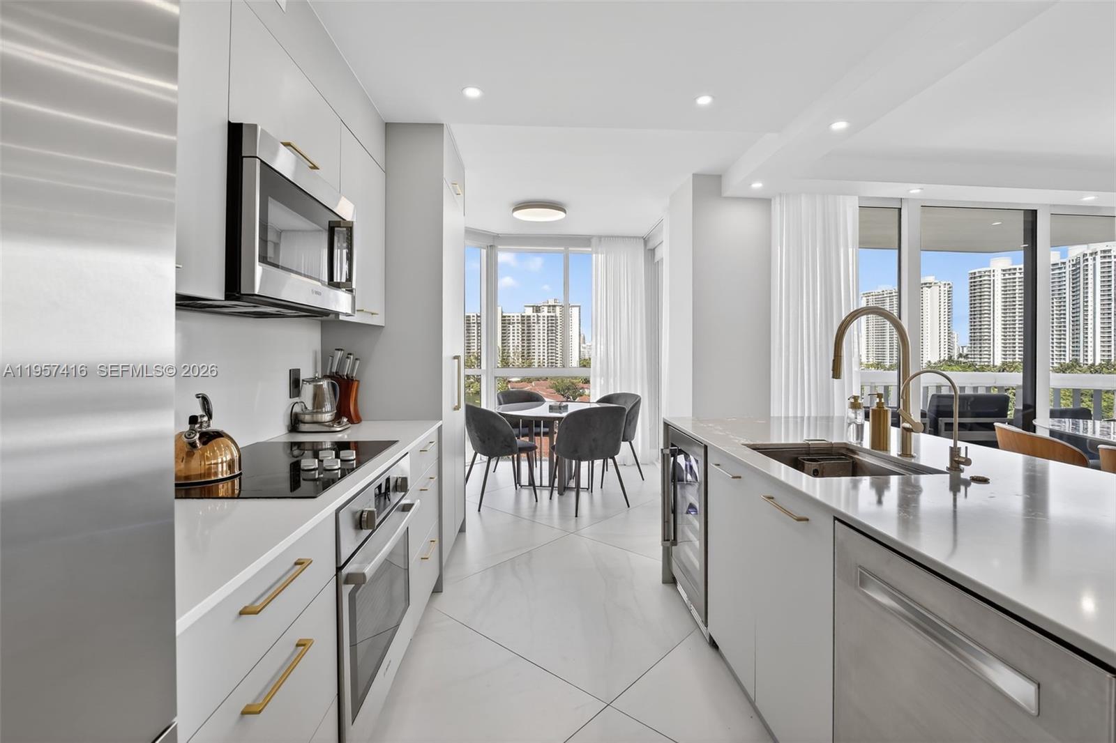 1009 3 / 3 1930 sq. ft. $ 2026-02-02 0 Photo