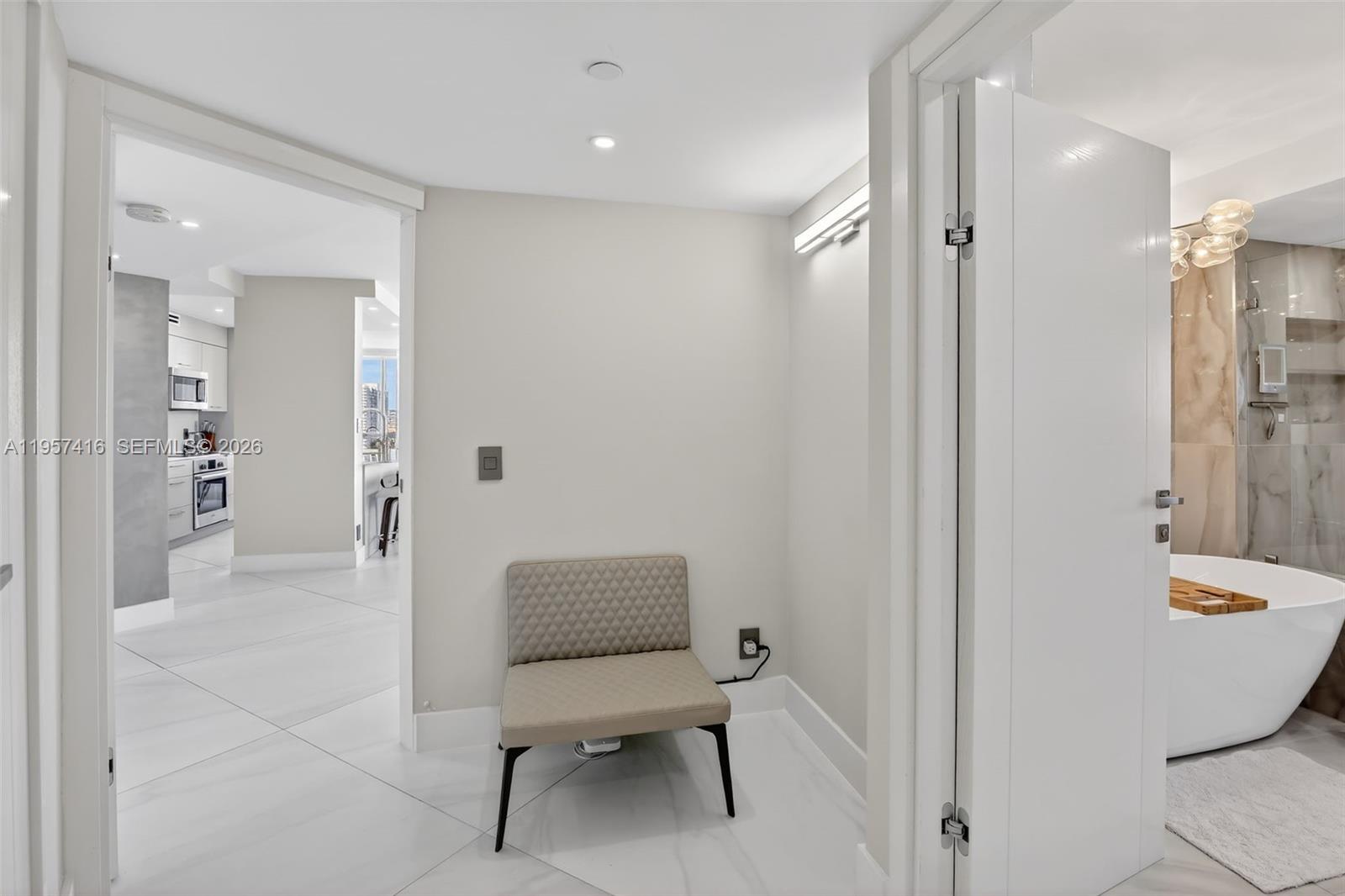 1009 3 / 3 1930 sq. ft. $ 2026-02-02 0 Photo