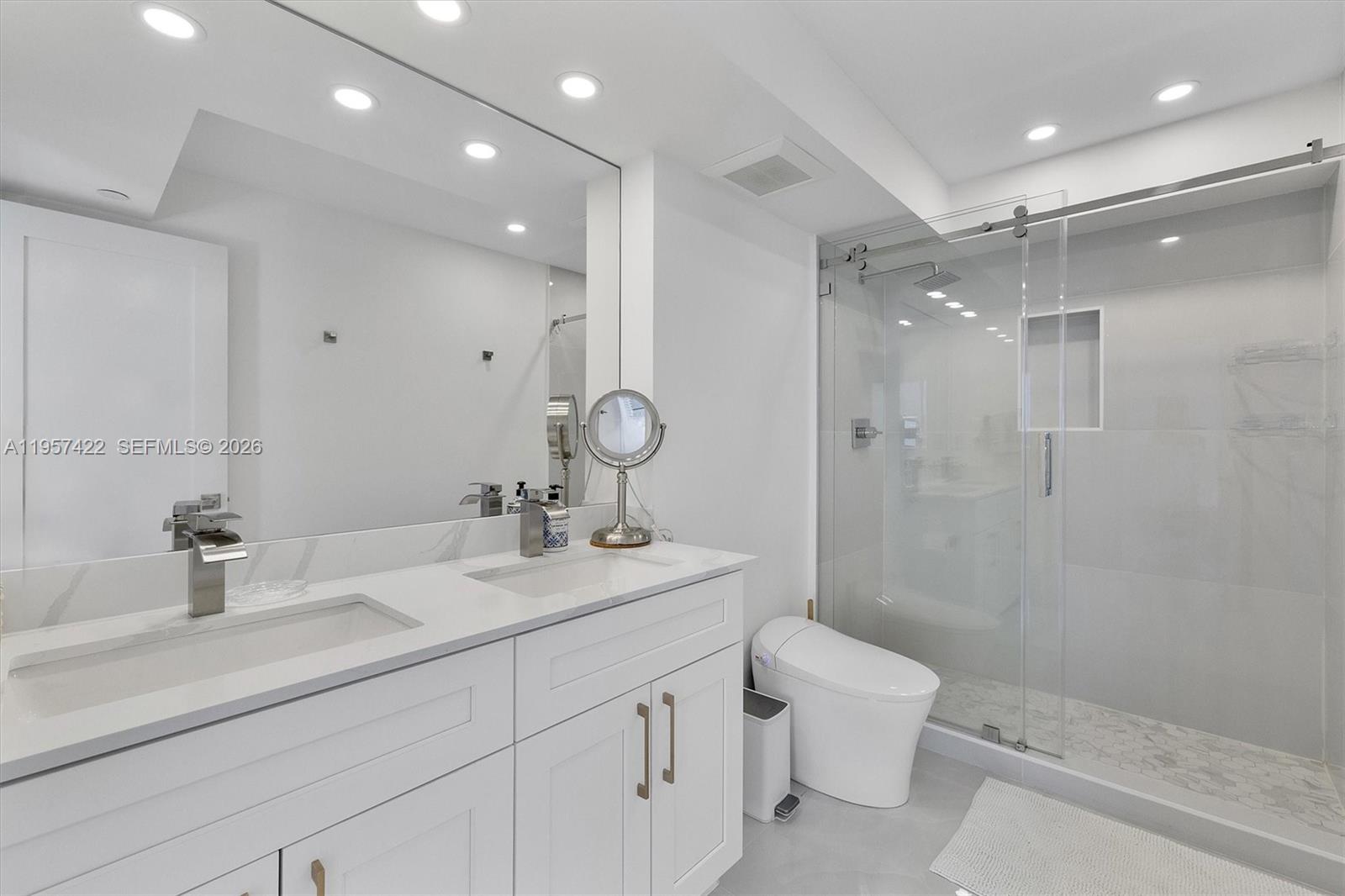 Photo of 20515 Country Club Dr  #1747, Aventura, Florida, 33180 - 