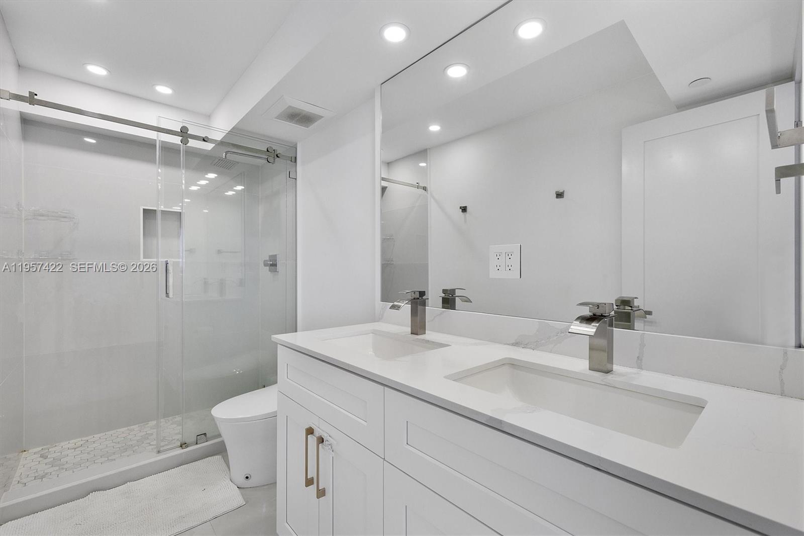 Photo of 20515 Country Club Dr  #1747, Aventura, Florida, 33180 - 