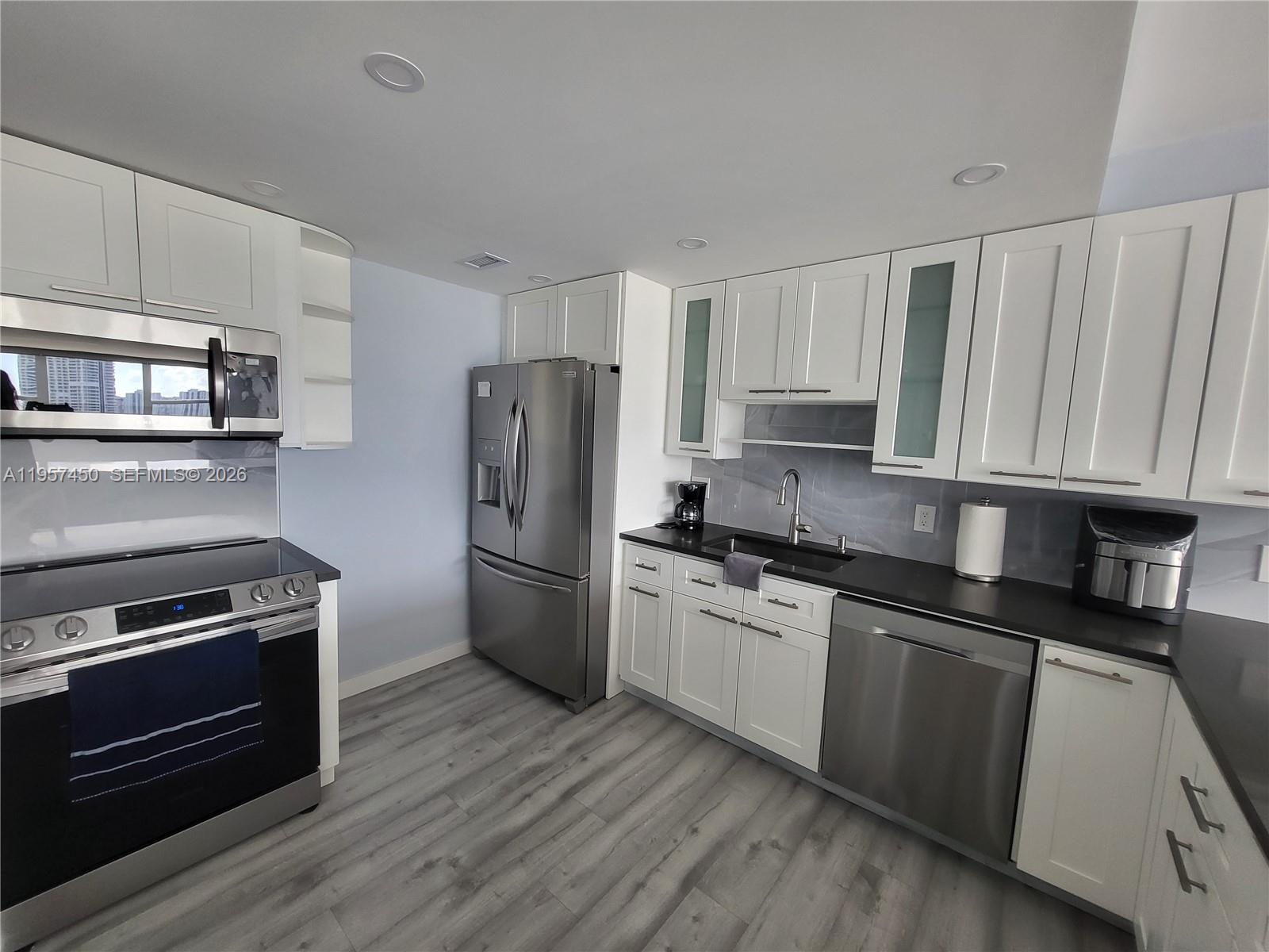 Photo of 3180 Ocean Dr #821, Hallandale Beach, Florida, 33009 -