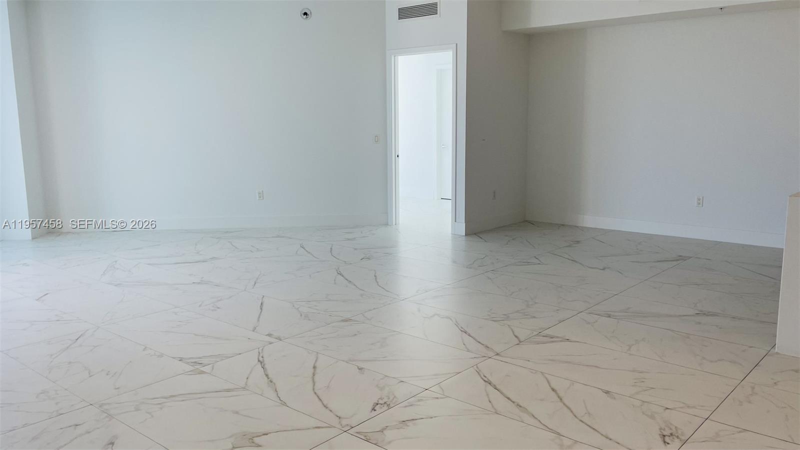 Photo of 17301 Biscayne Blvd  #1907, North Miami Beach, Florida, 33160 - 