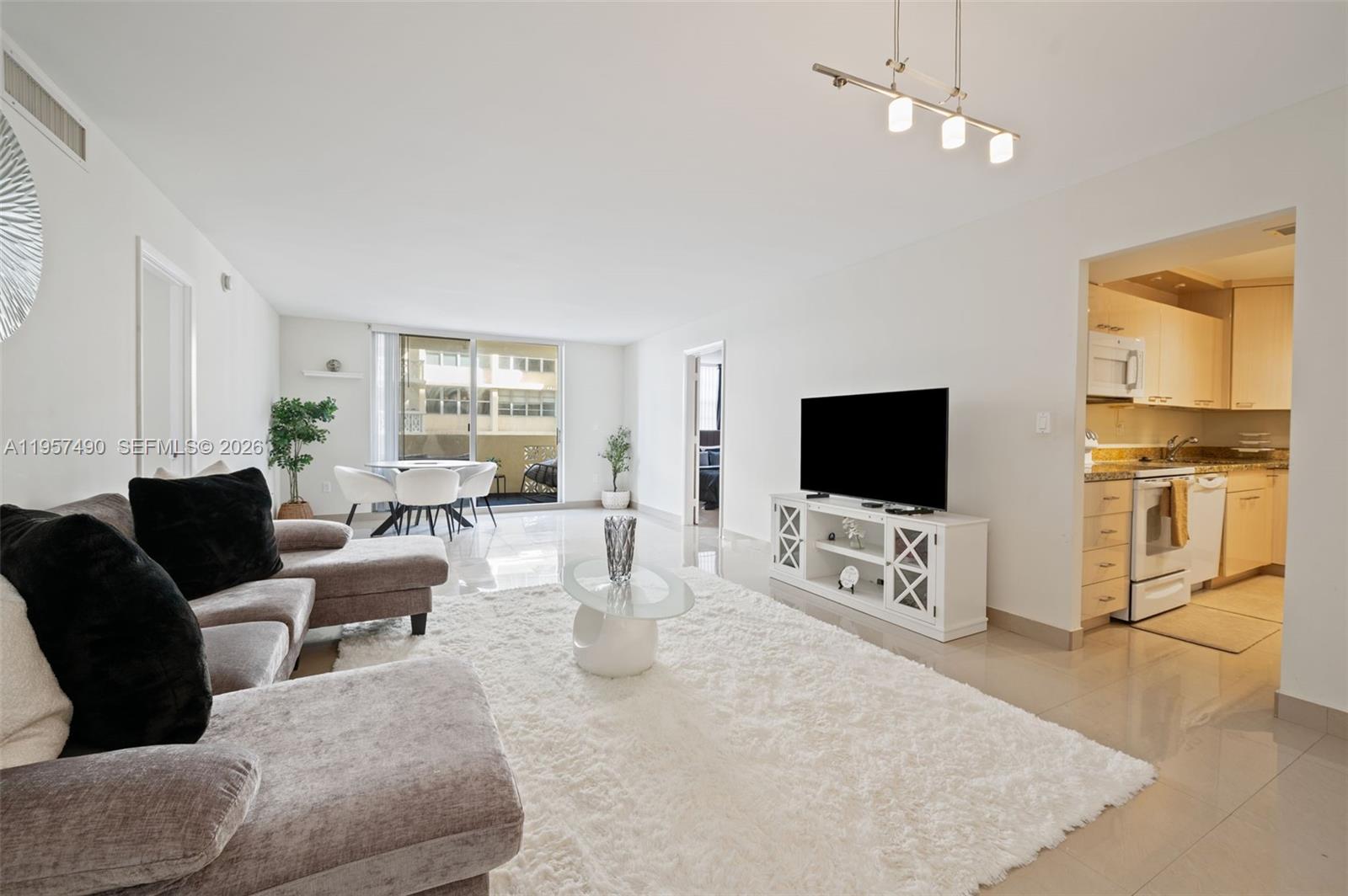 Photo of 1833 Ocean Dr  #809, Hallandale Beach, Florida, 33009 - 