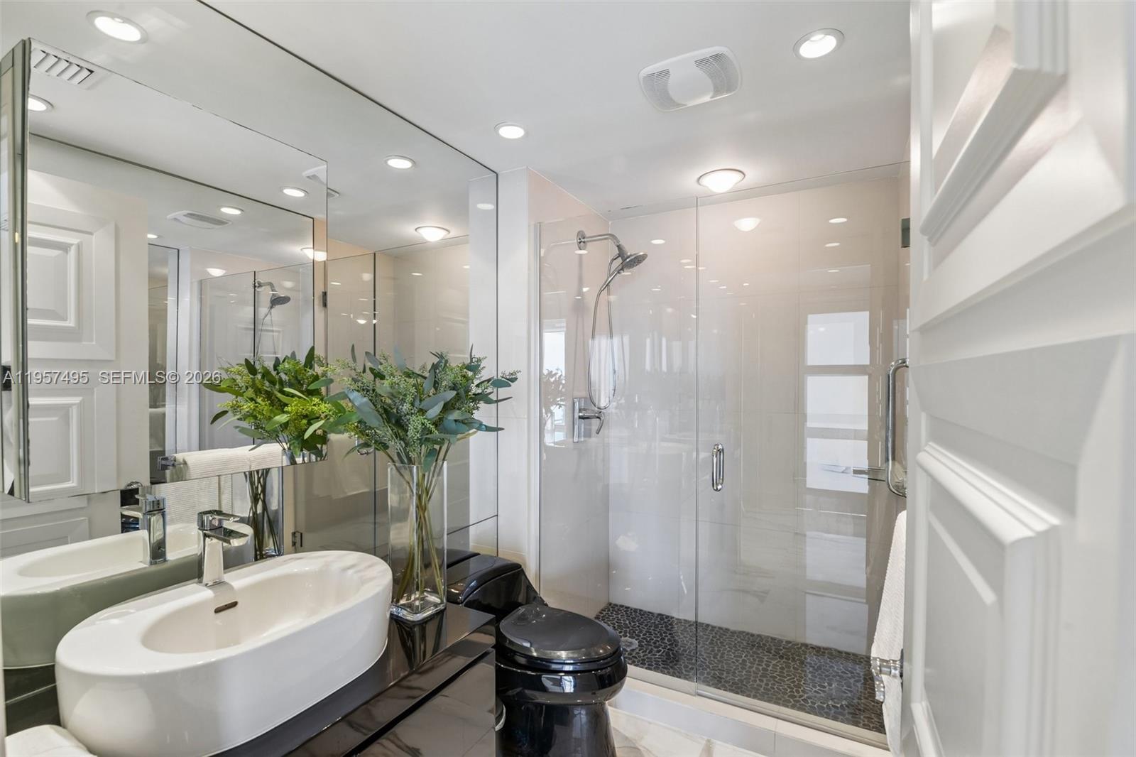 Photo of 3535 Ocean Dr  #2106, Hollywood, Florida, 33019 - 