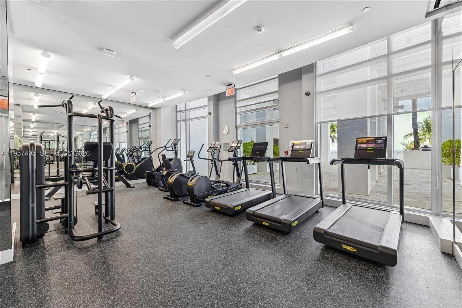 Photo of 3535 Ocean Dr  #2106, Hollywood, Florida, 33019 - 