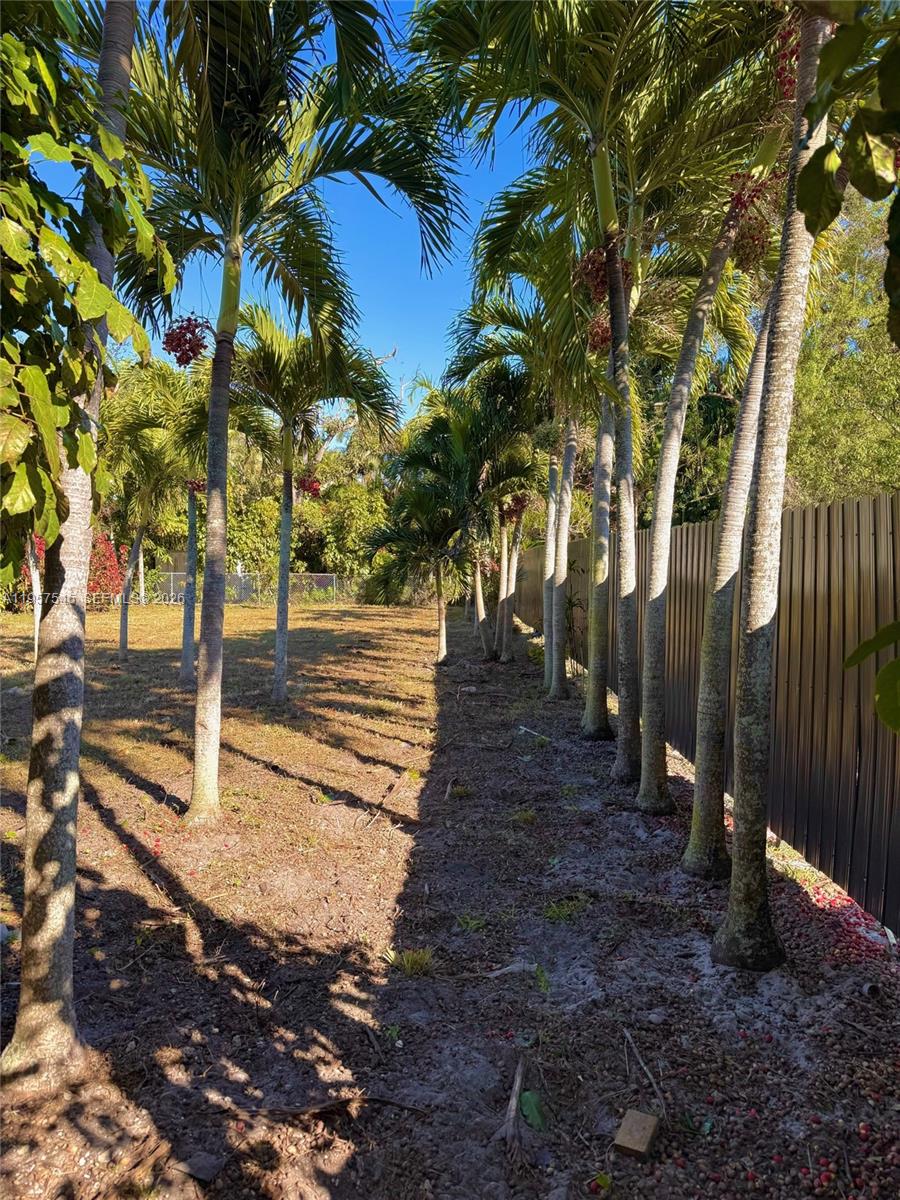   /  808 sq. ft. $ 2026-02-02 0 foto