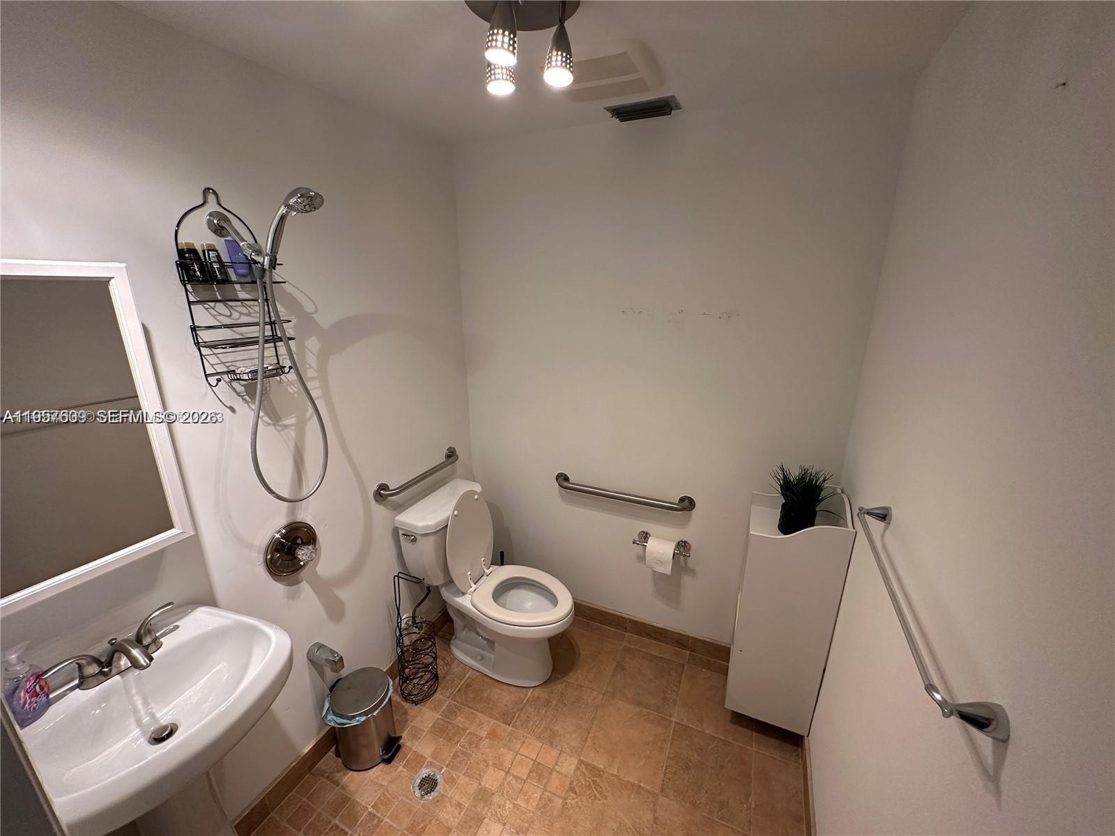 H18  /   sq. ft. $ 2026-02-02 0 Photo