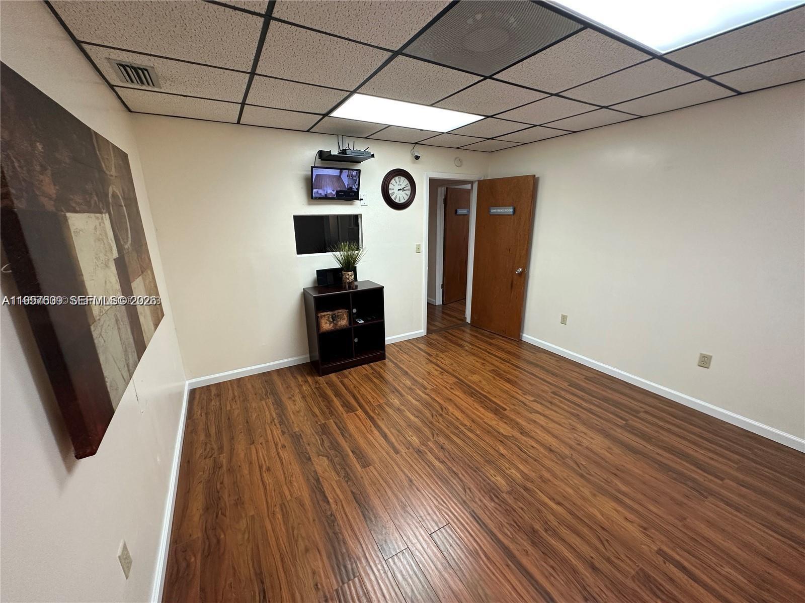 H18  /   sq. ft. $ 2026-02-02 0 Photo