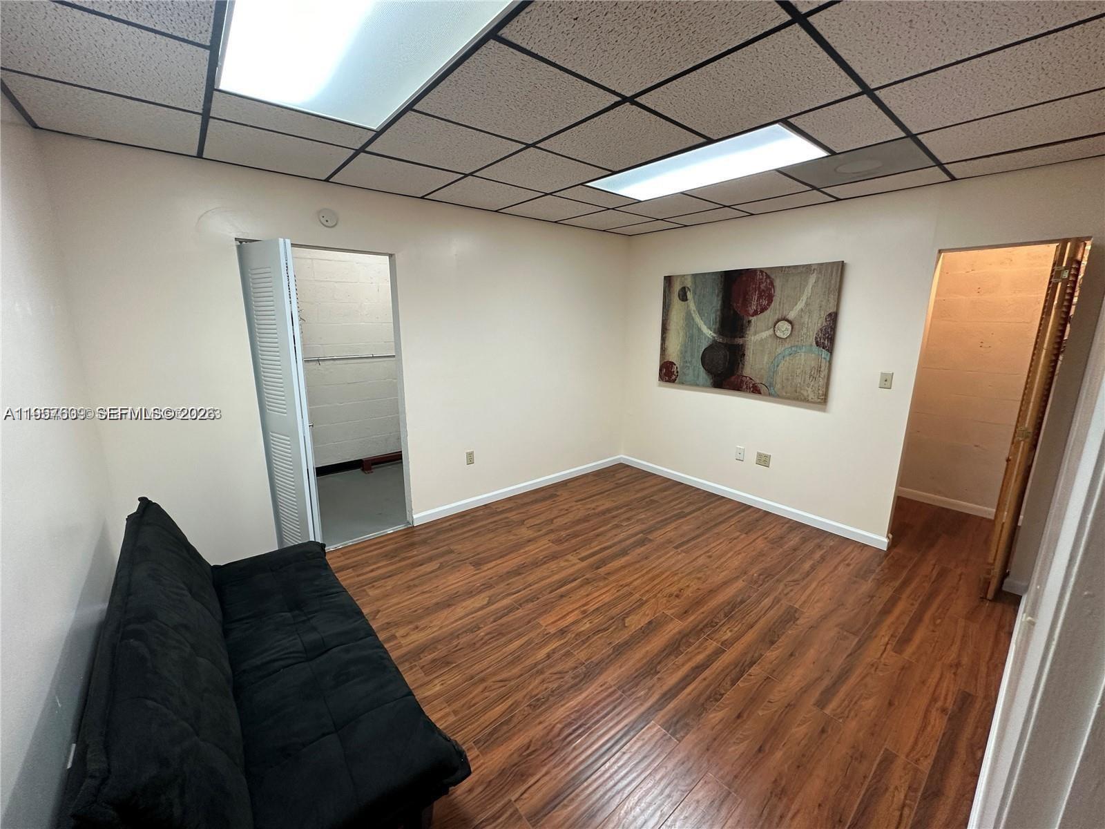 H18  /   sq. ft. $ 2026-02-02 0 Photo