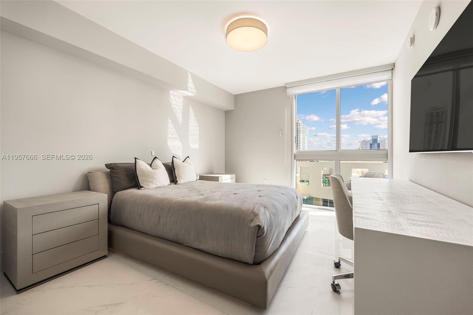 See details 4-2202 3 / 4 1892 sq. ft. $ 2026-02-03 0 Photo