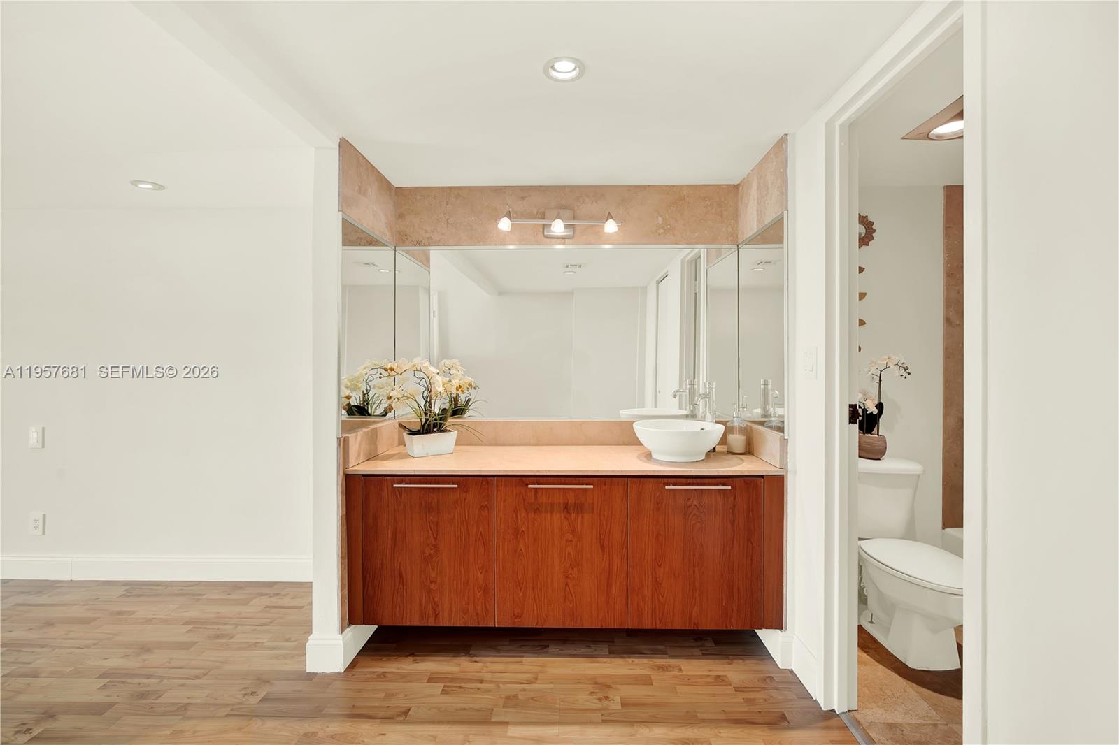 1222 2 / 2 1357 sq. ft. $ 2026-02-03 0 foto