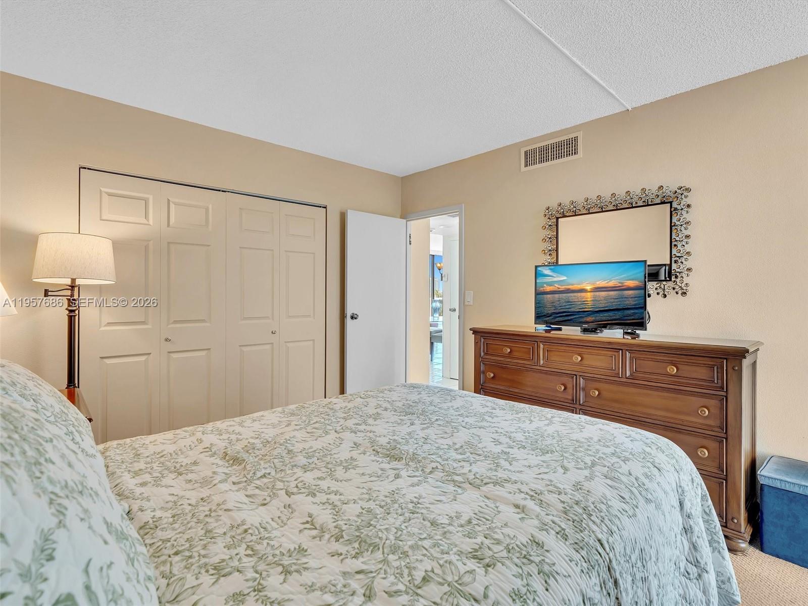 Photo of 3675 Country Club Dr  #609, Aventura, Florida, 33180 - 