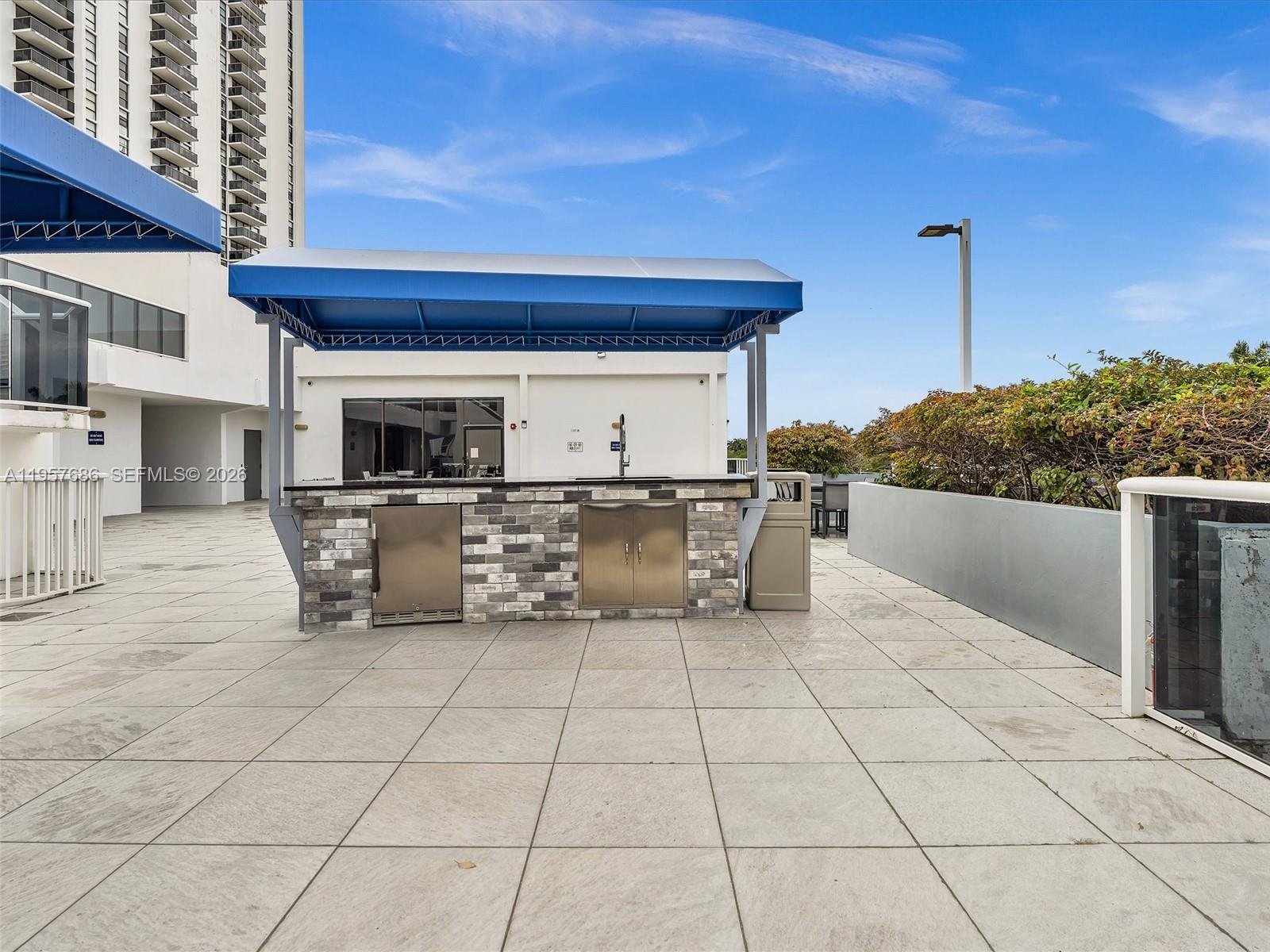 Photo of 3675 Country Club Dr  #609, Aventura, Florida, 33180 - 