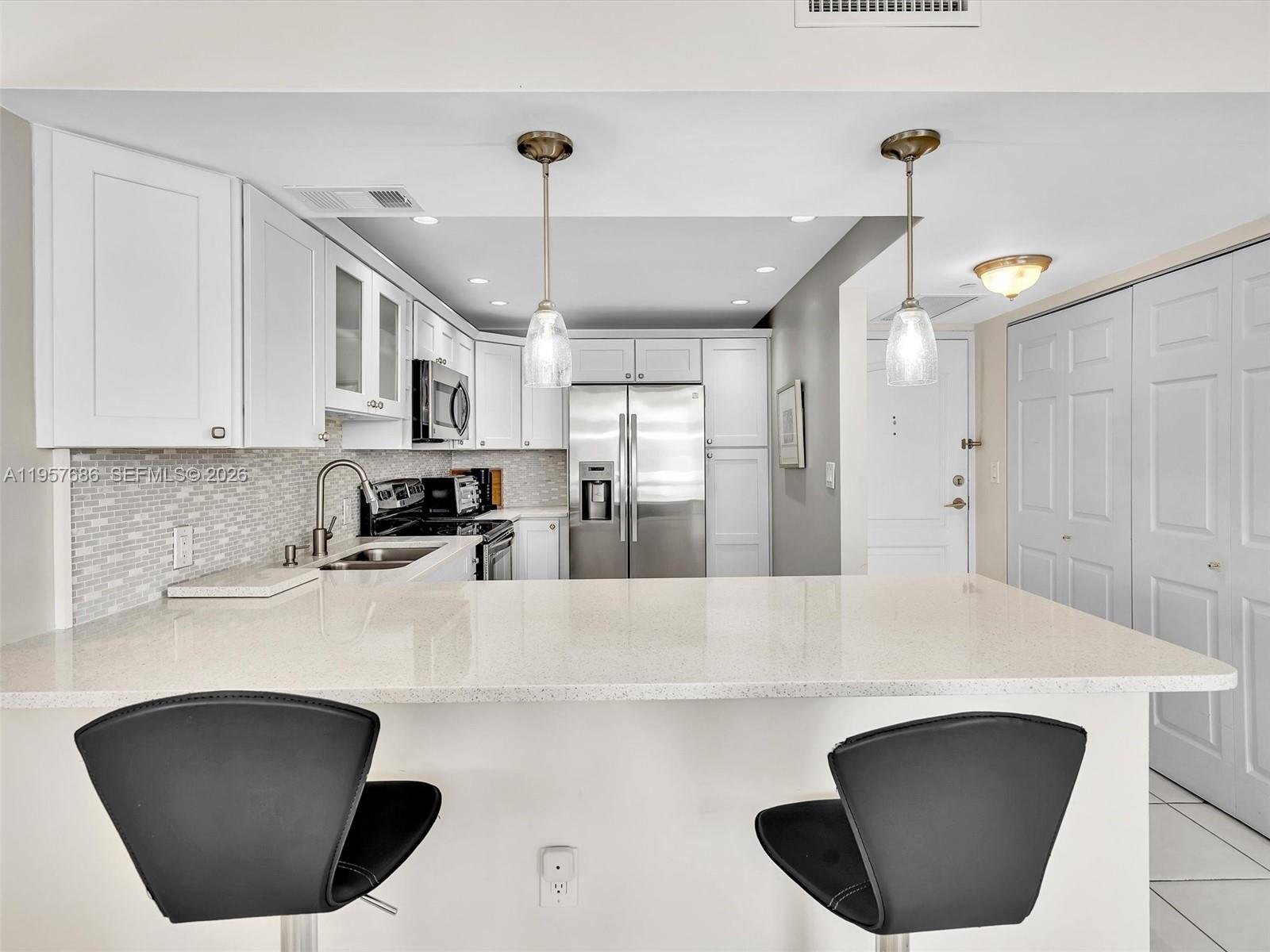 Photo of 3675 Country Club Dr  #609, Aventura, Florida, 33180 - 