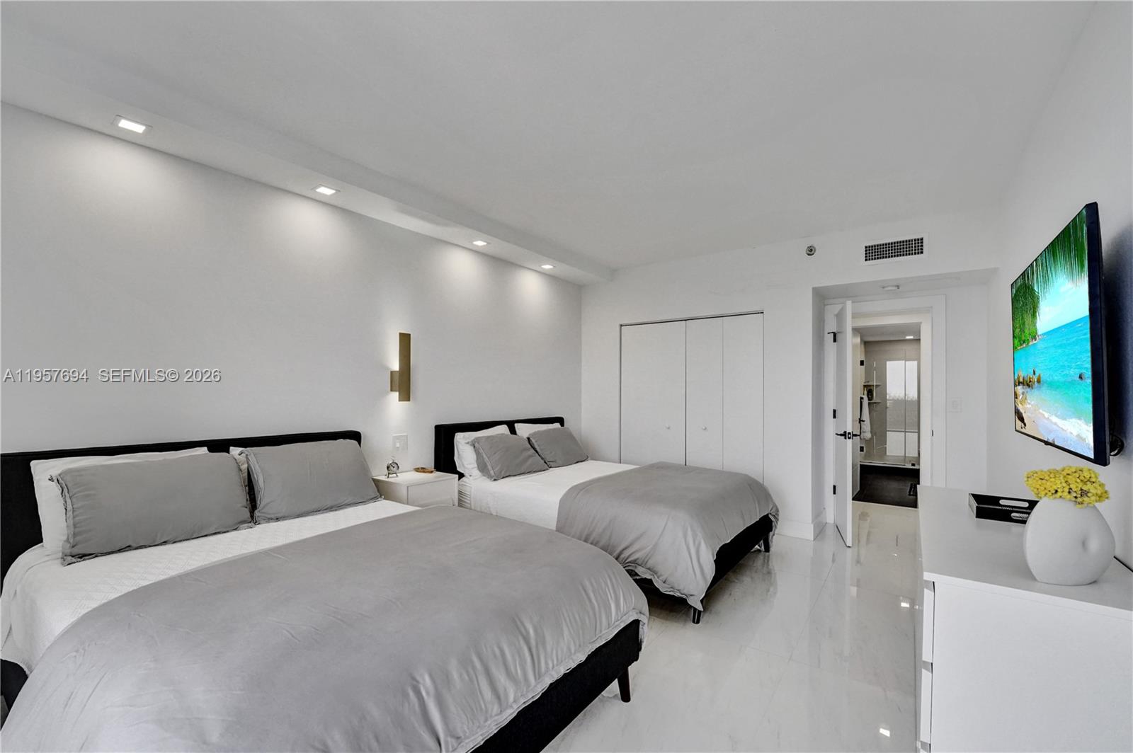 Photo of 20281 Country Club Dr  #1503, Aventura, Florida, 33180 - 