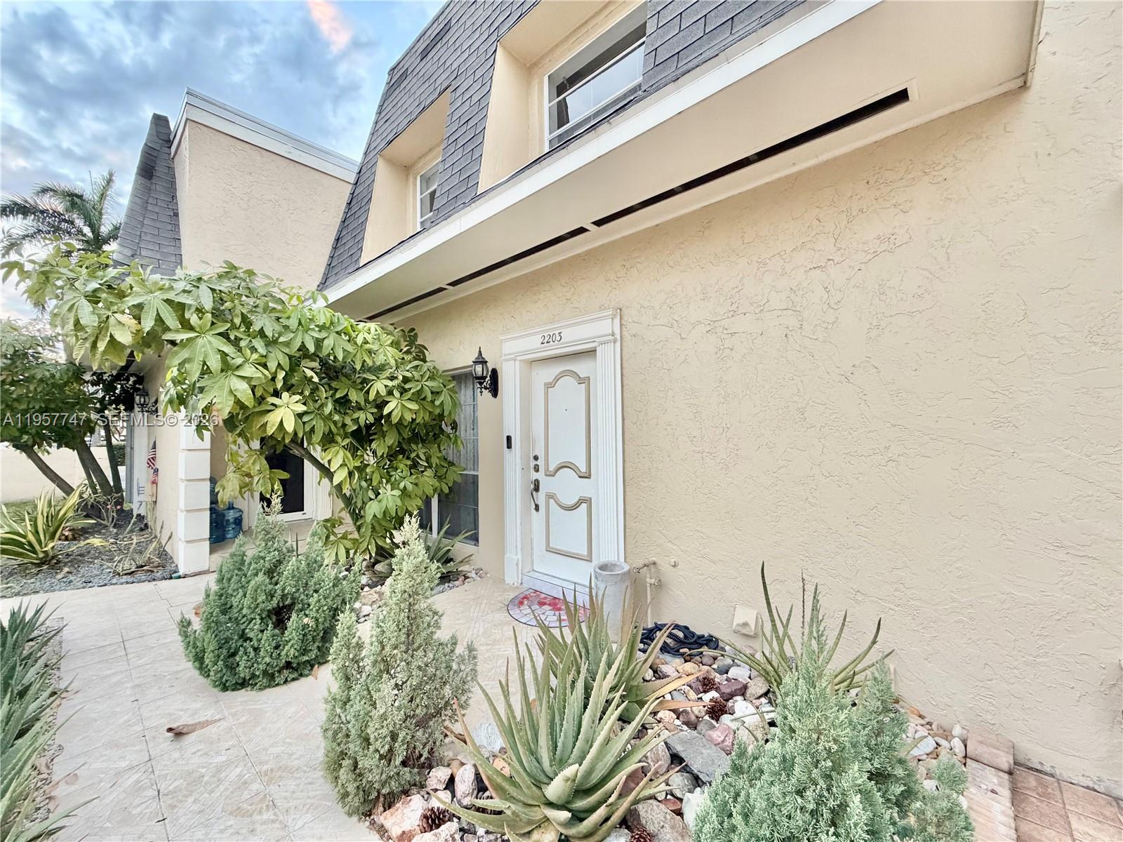 Photo of 2203 7th St  #14, Hallandale Beach, Florida, 33009 - 