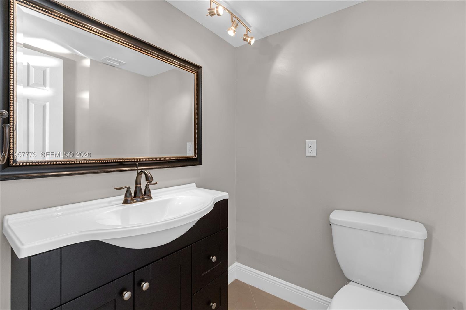 Подробнее PH-06 3 / 3 1570 кв.футов $ 2026-02-03 0 Фото