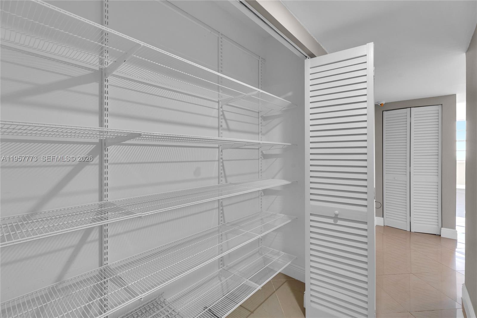 Подробнее PH-06 3 / 3 1570 кв.футов $ 2026-02-03 0 Фото