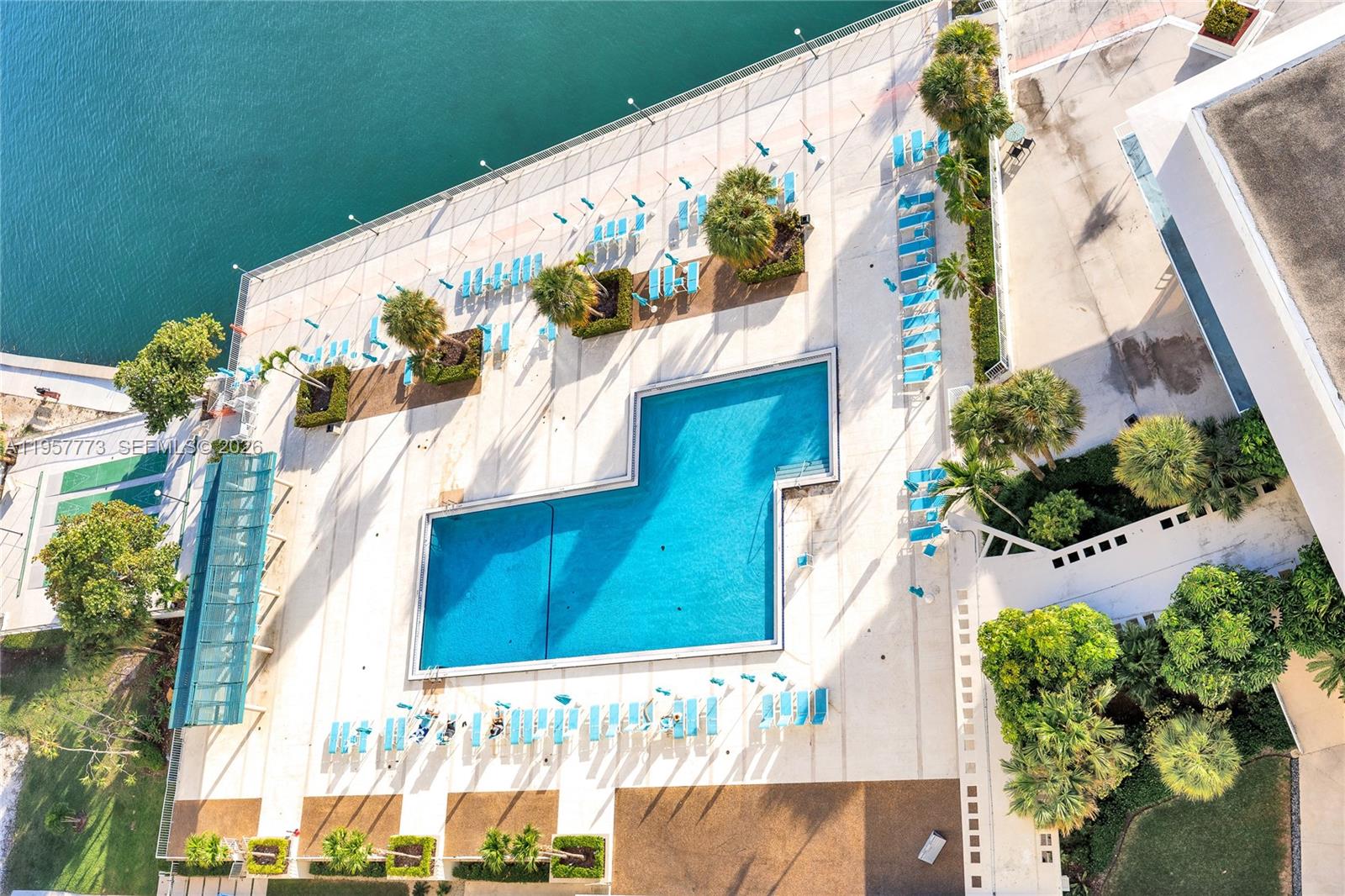 Подробнее PH-06 3 / 3 1570 кв.футов $ 2026-02-03 0 Фото