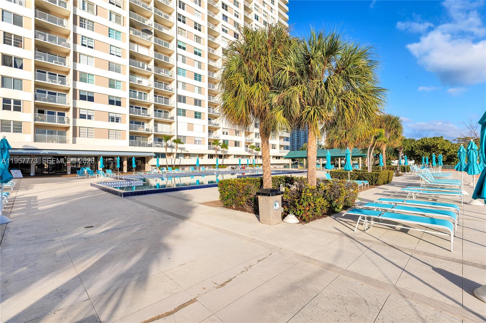 Подробнее PH-06 3 / 3 1570 кв.футов $ 2026-02-03 0 Фото