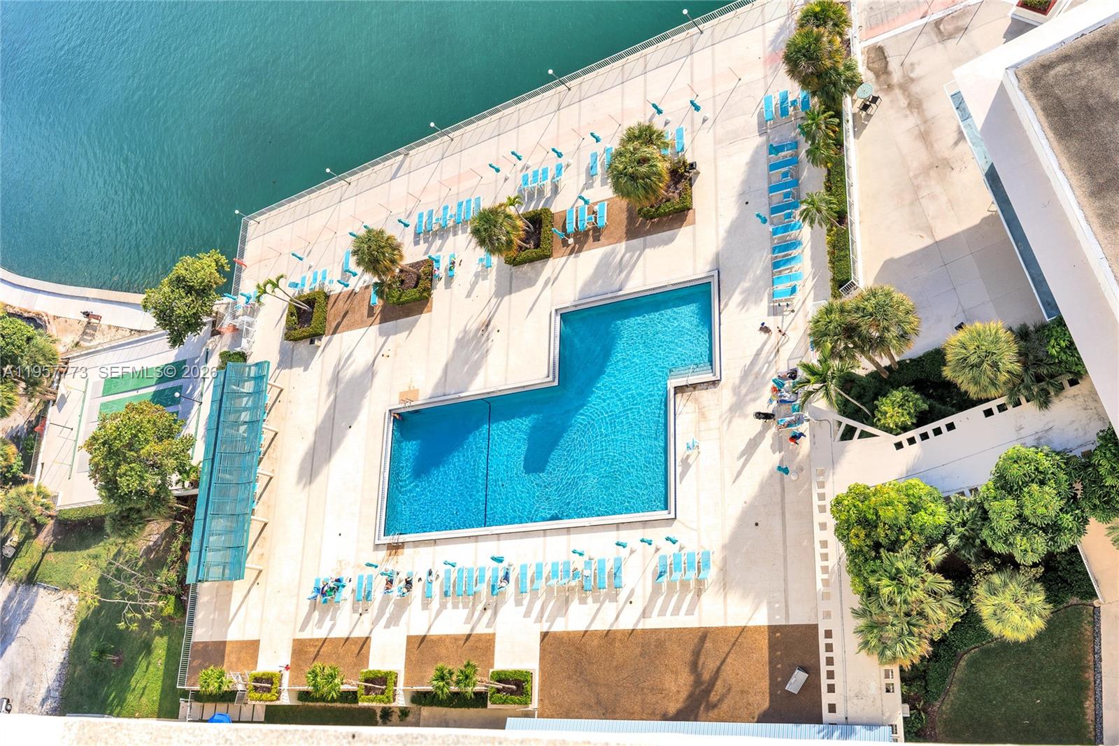 Подробнее PH-06 3 / 3 1570 кв.футов $ 2026-02-03 0 Фото