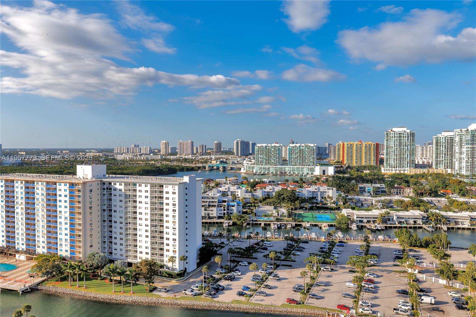 Подробнее PH-06 3 / 3 1570 кв.футов $ 2026-02-03 0 Фото