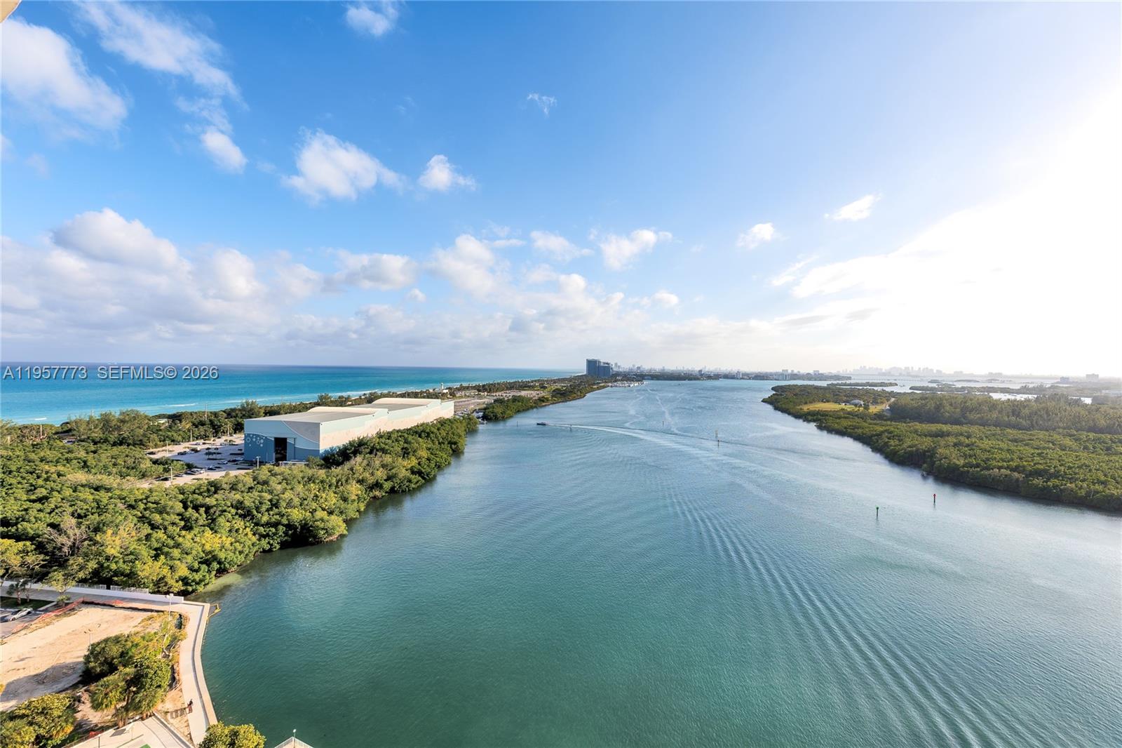 Подробнее PH-06 3 / 3 1570 кв.футов $ 2026-02-03 0 Фото