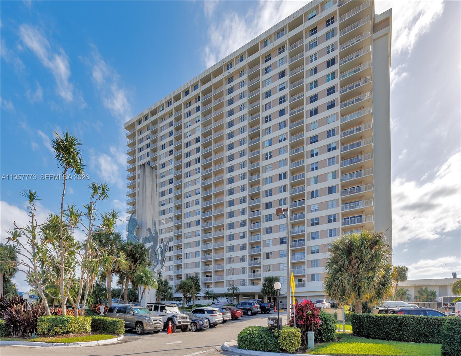 Подробнее PH-06 3 / 3 1570 кв.футов $ 2026-02-03 0 Фото