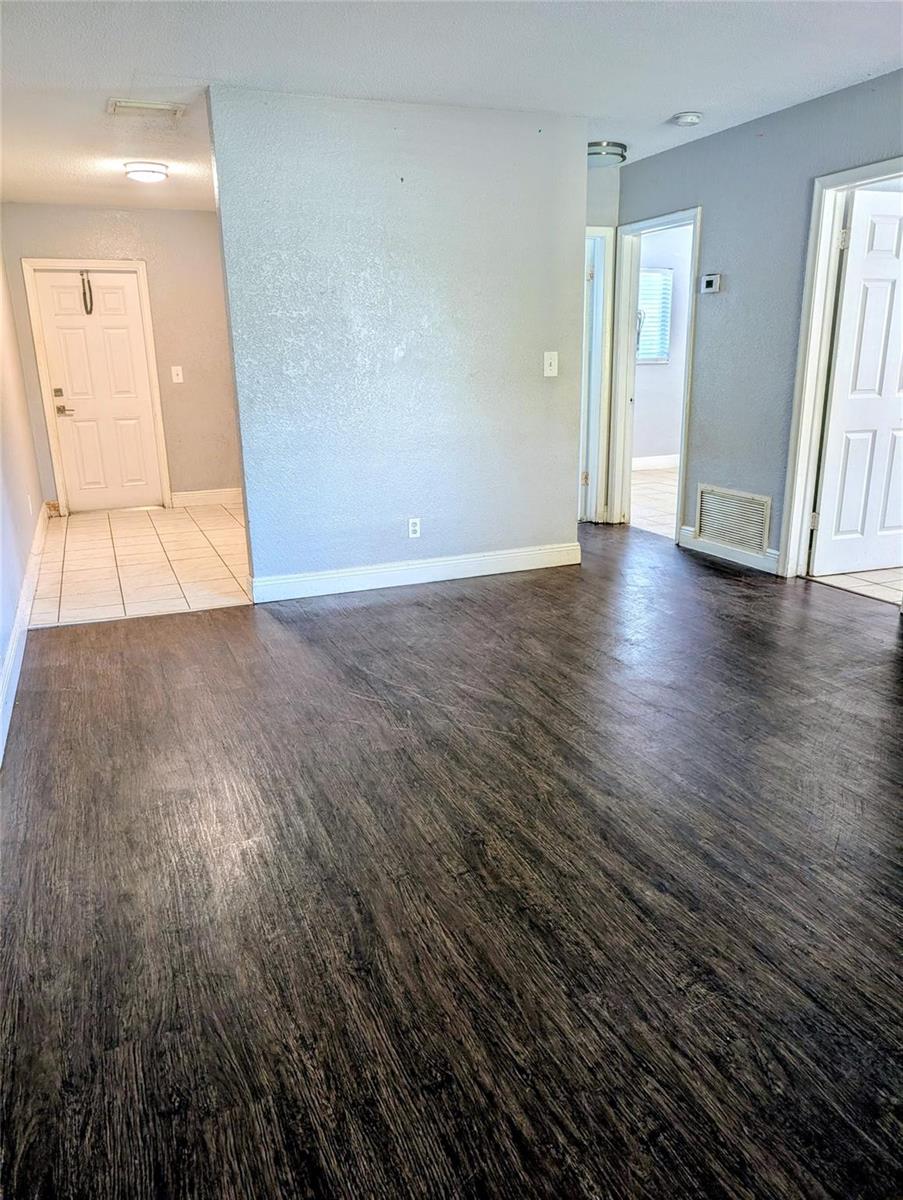 Ver detalles / 0 2103 sq. ft. $ 2026-05-29 0 foto