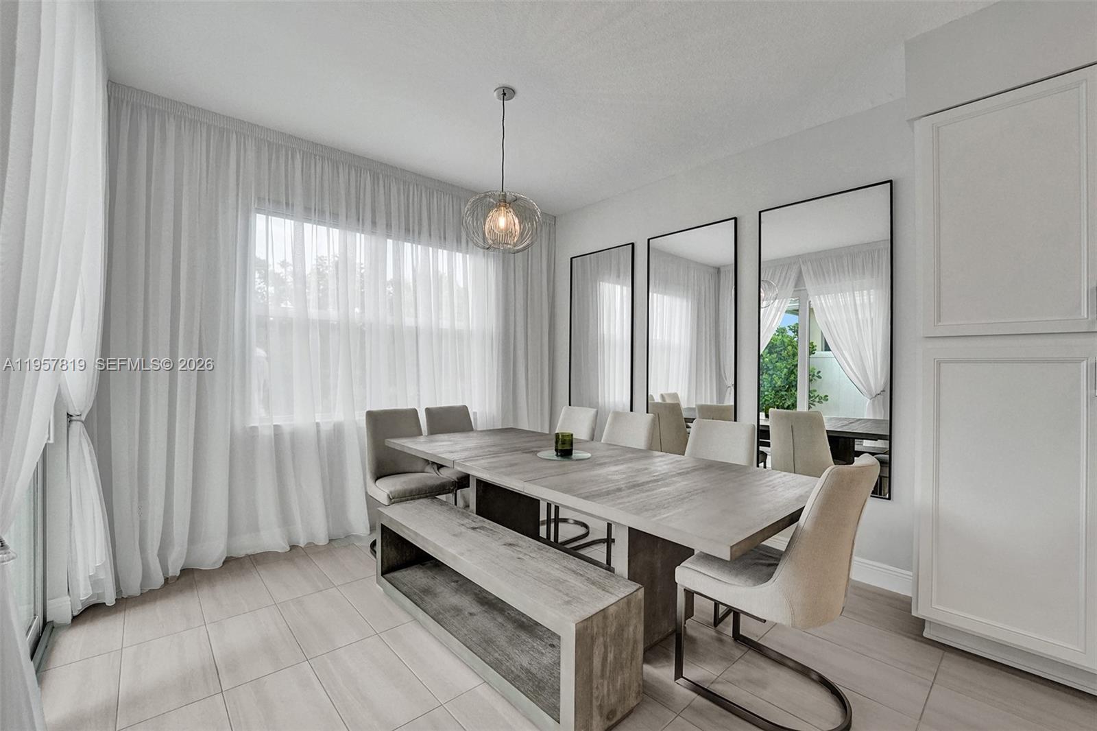 1033 3 / 3 2104 кв.футов $ 2026-02-03 0 Фото