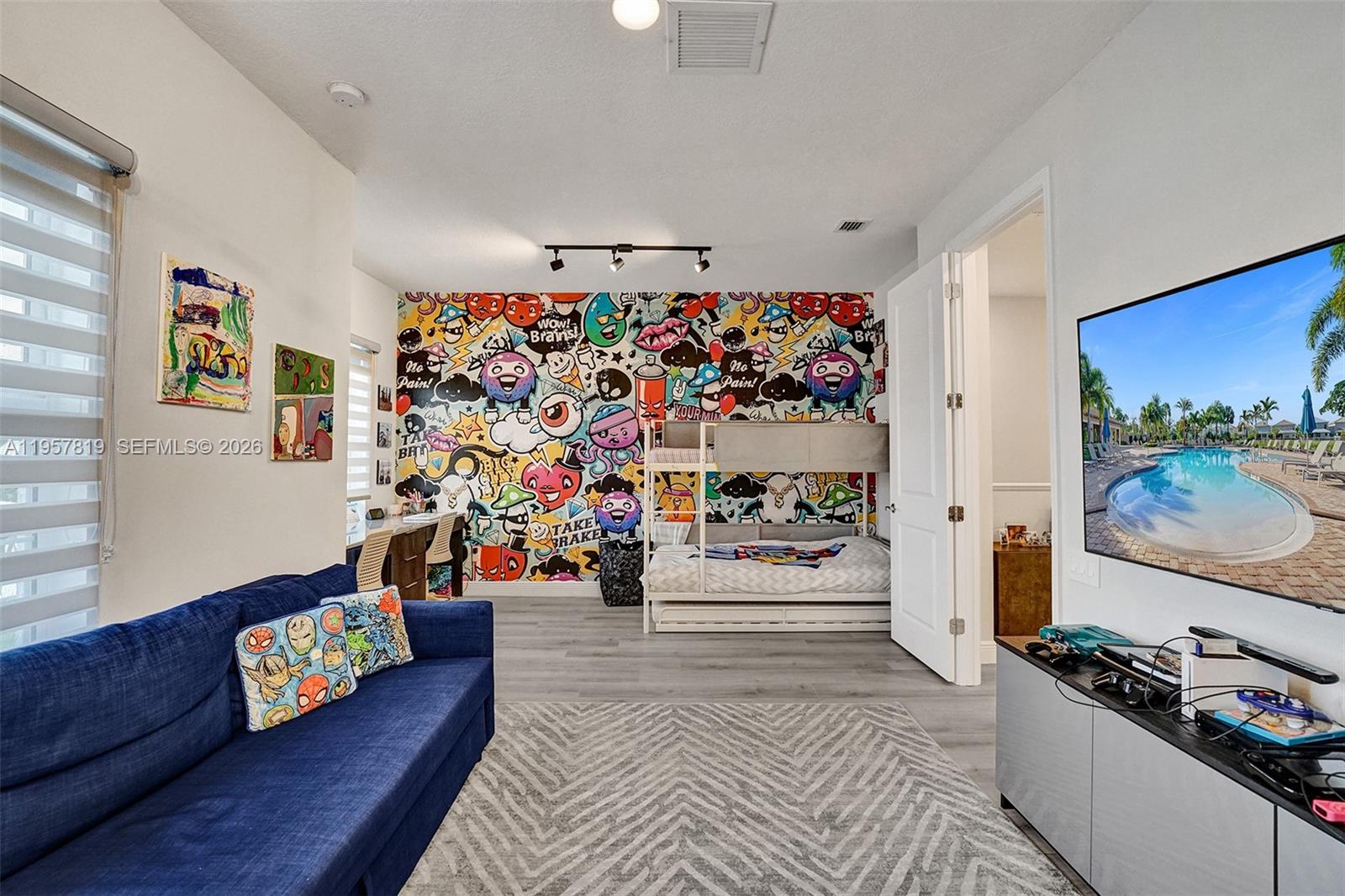 1033 3 / 3 2104 кв.футов $ 2026-02-03 0 Фото