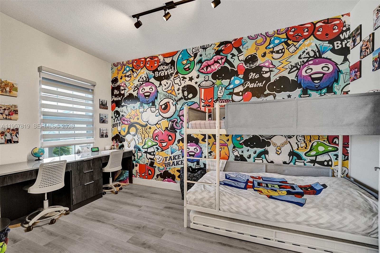 1033 3 / 3 2104 кв.футов $ 2026-02-03 0 Фото