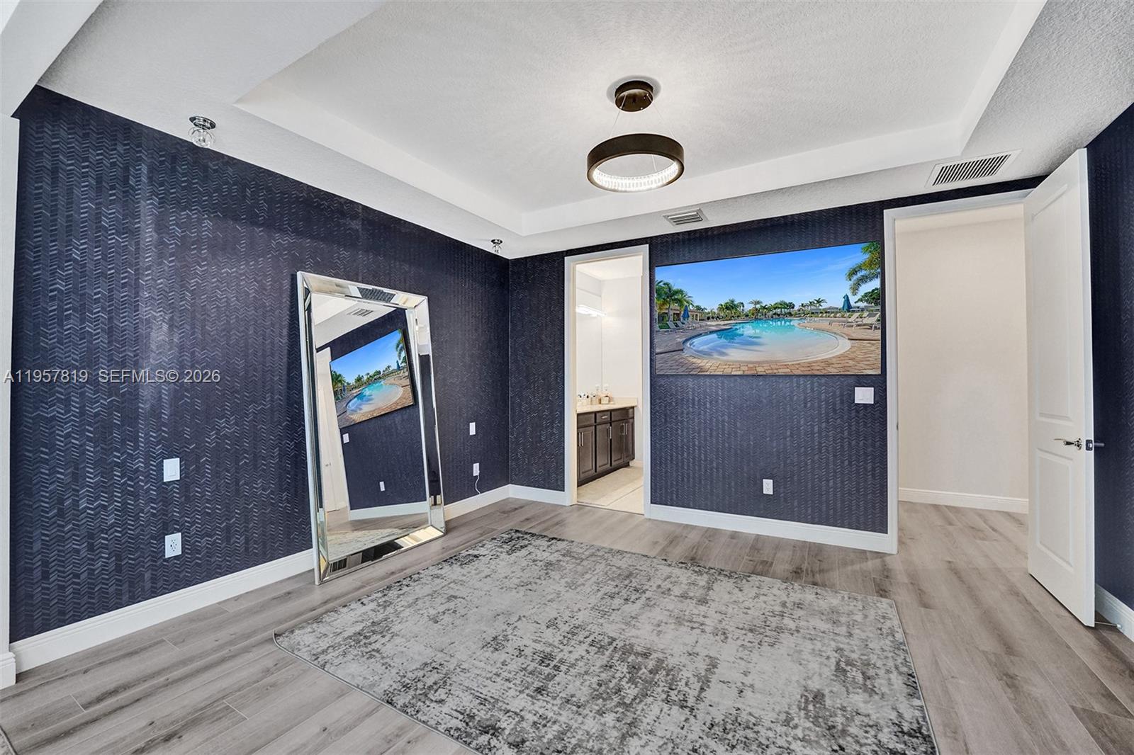 1033 3 / 3 2104 кв.футов $ 2026-02-03 0 Фото