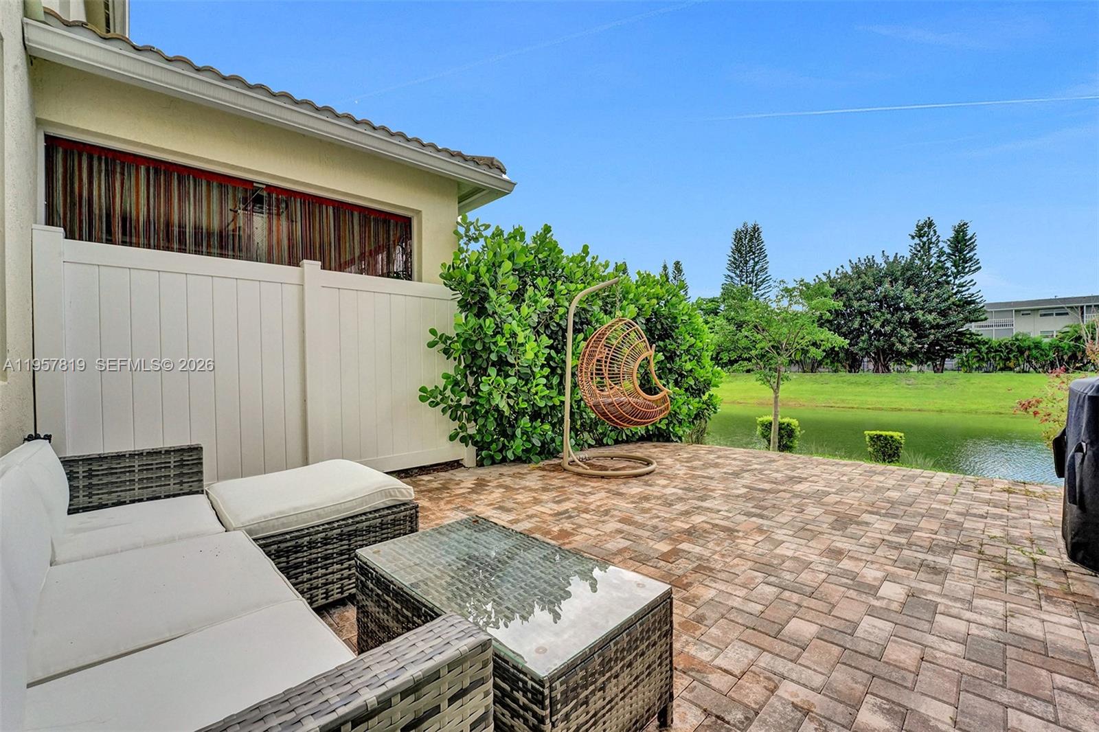 1033 3 / 3 2104 кв.футов $ 2026-02-03 0 Фото