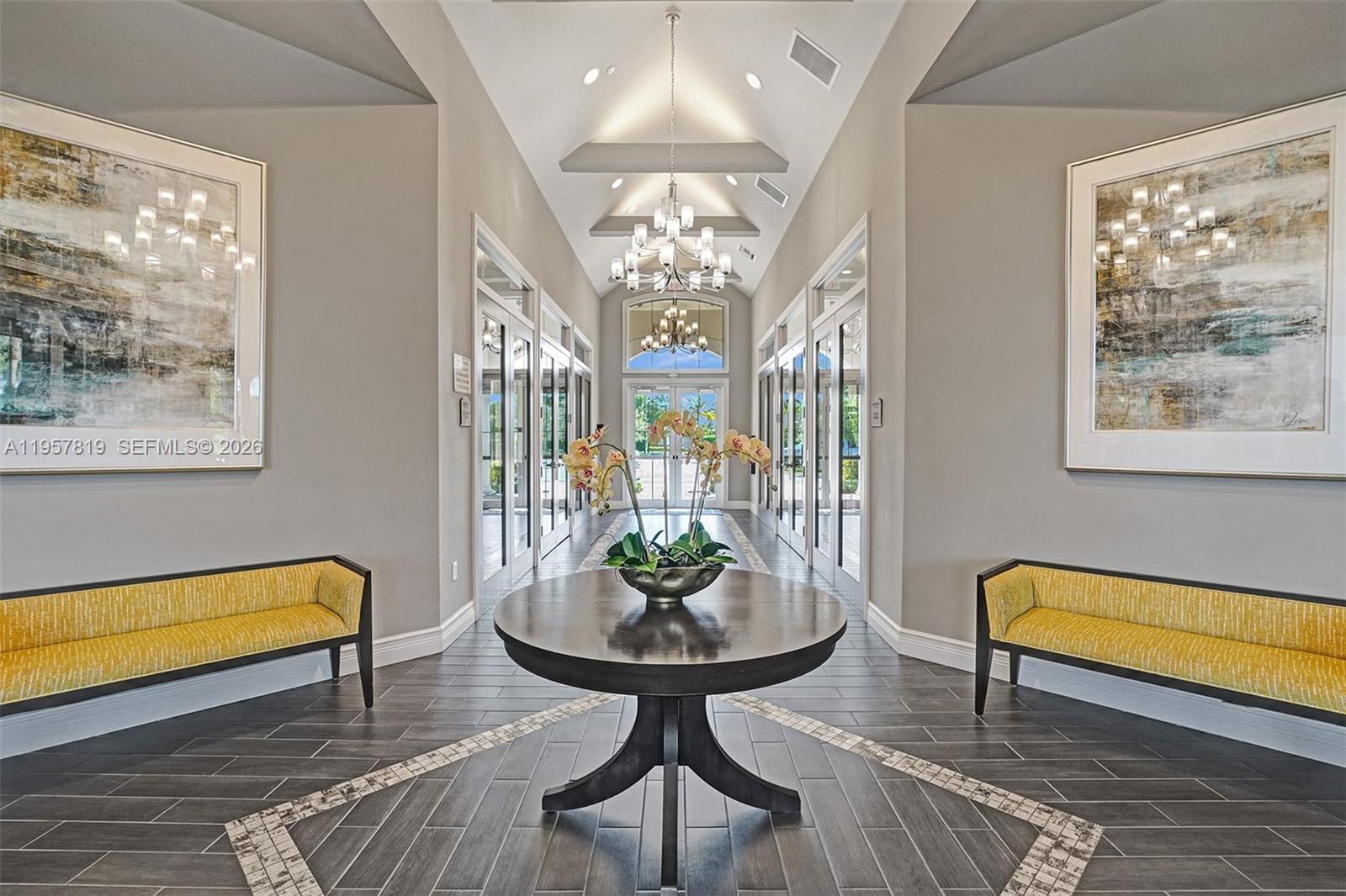 1033 3 / 3 2104 кв.футов $ 2026-02-03 0 Фото