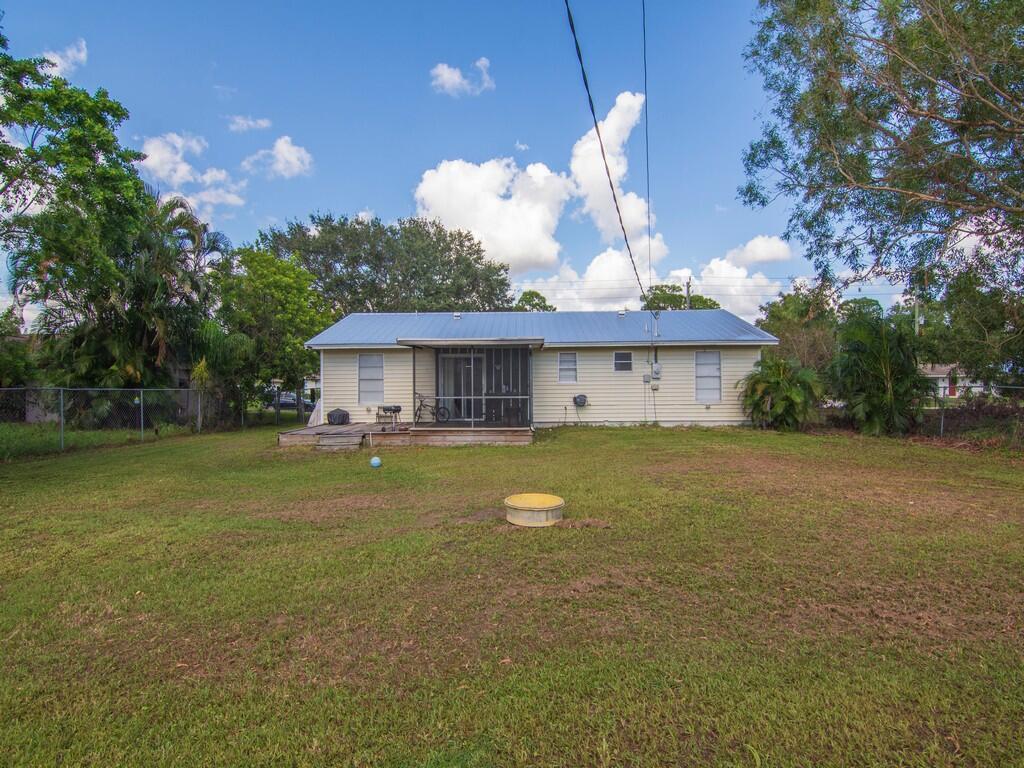 Ver detalles 542 3 / 2 1160 sq. ft. $ 2026-06-14 0 foto