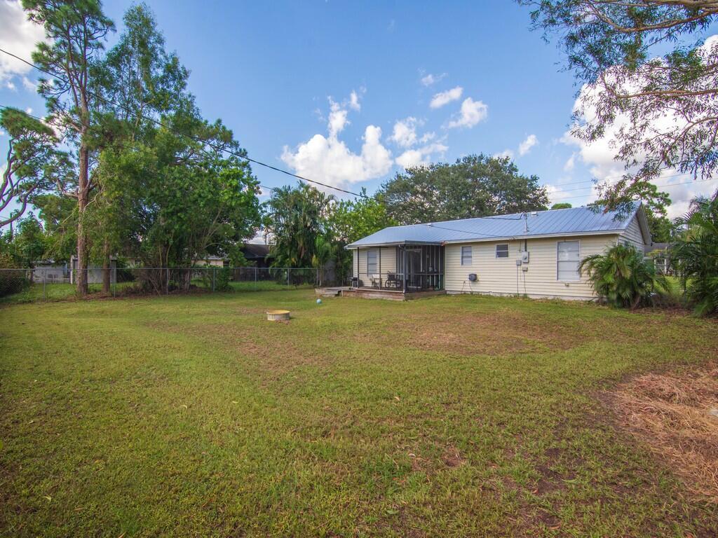 Ver detalles 542 3 / 2 1160 sq. ft. $ 2026-06-14 0 foto