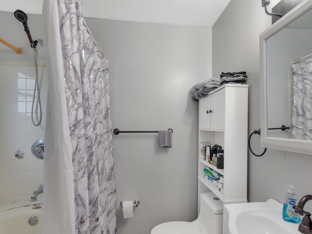 Ver detalles 542 3 / 2 1160 sq. ft. $ 2026-06-14 0 foto