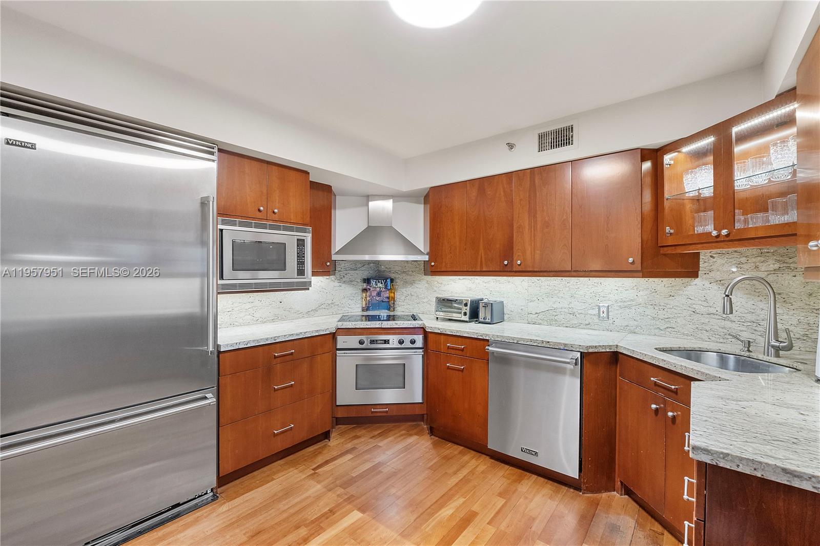 Photo of 3500 Mystic Pointe Dr  #1407, Aventura, Florida, 33180 - 