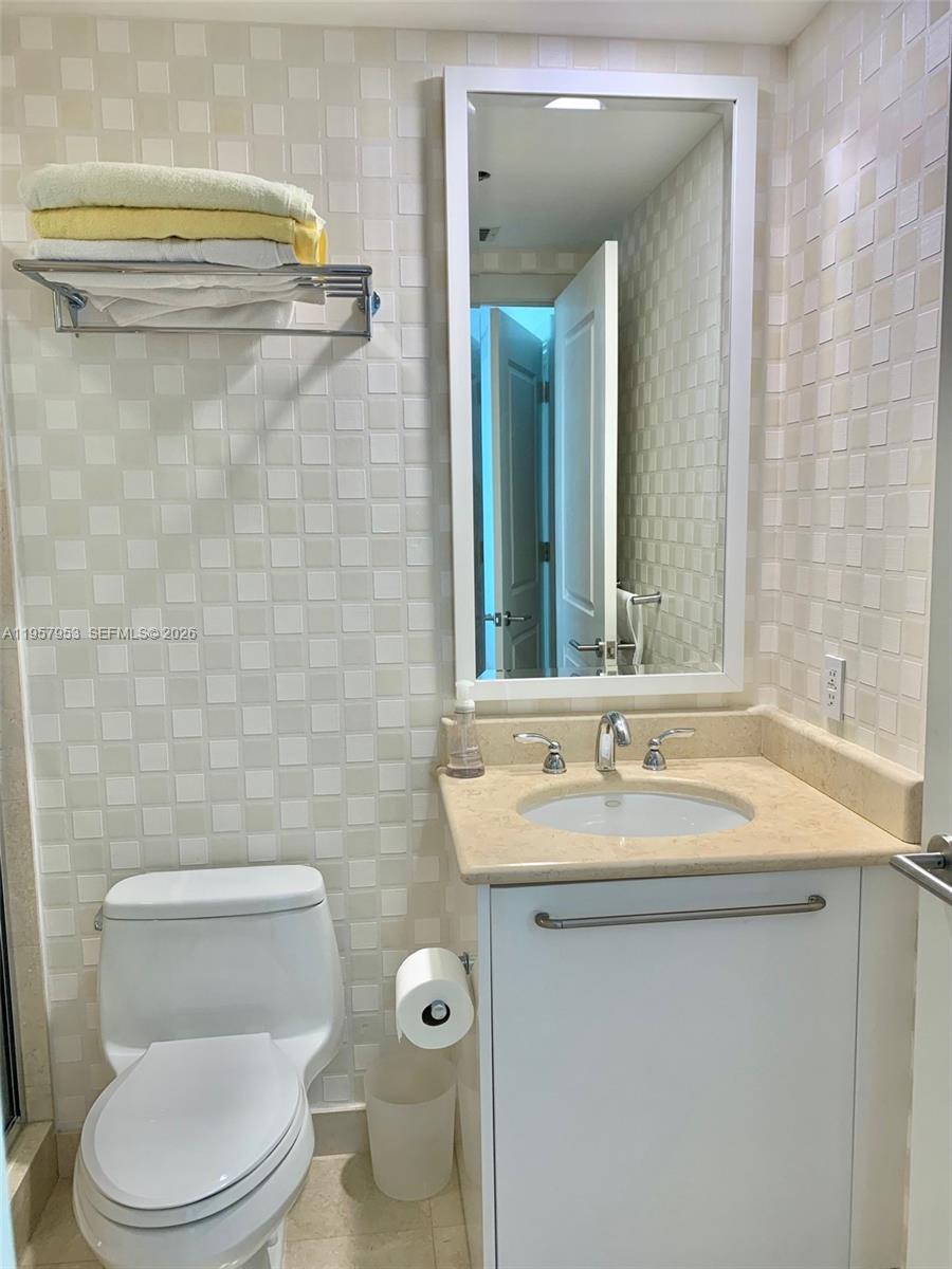 Photo of 3101 Ocean Dr  #1701, Hollywood, Florida, 33019 - 