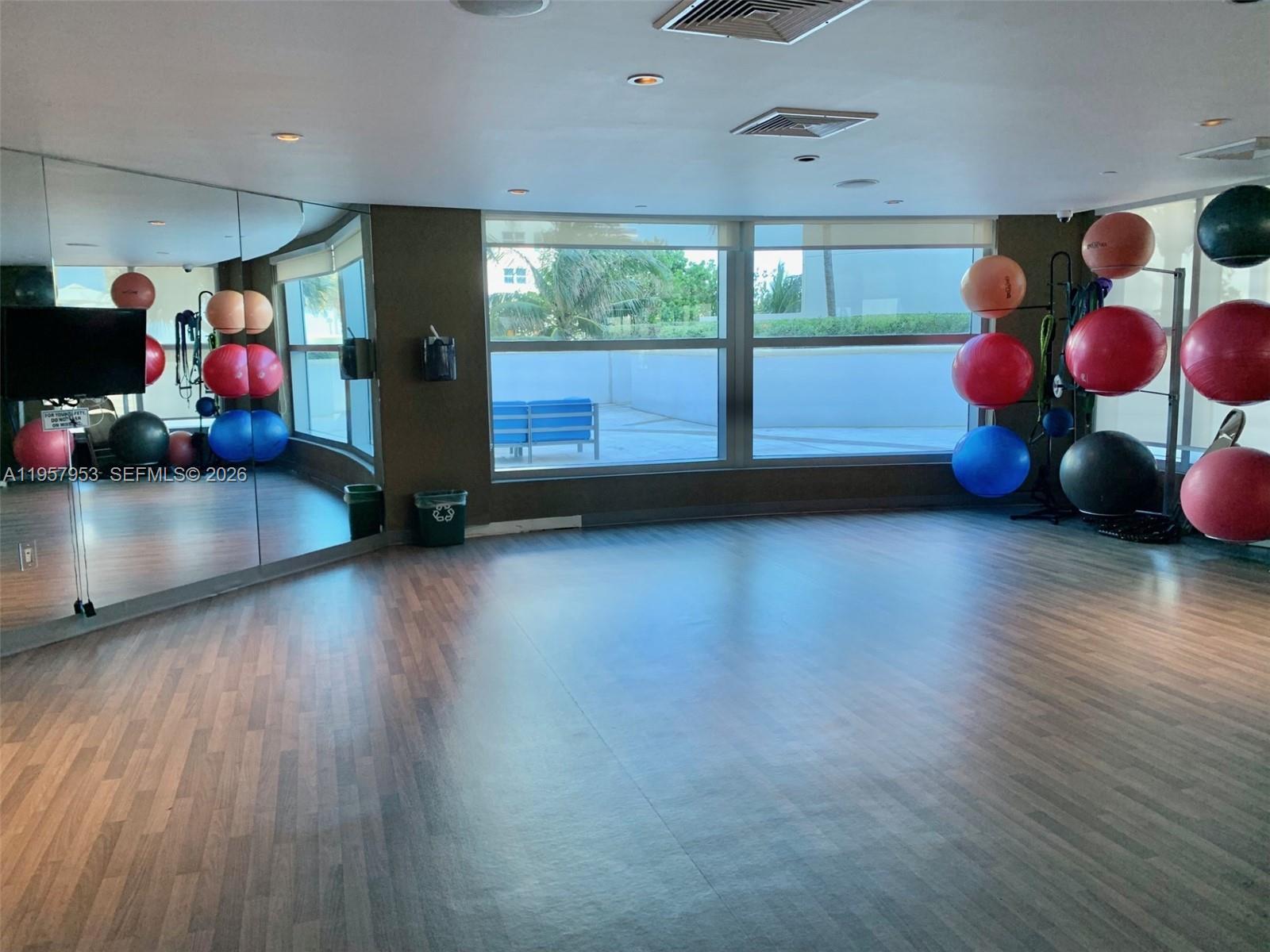 Photo of 3101 Ocean Dr  #1701, Hollywood, Florida, 33019 - 