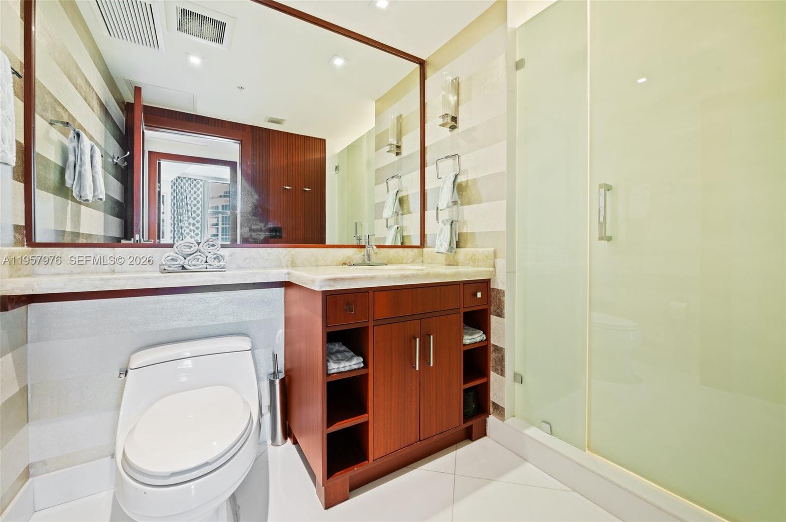 5201 3 / 4 3016 sq. ft. $ 2026-02-03 0 Photo