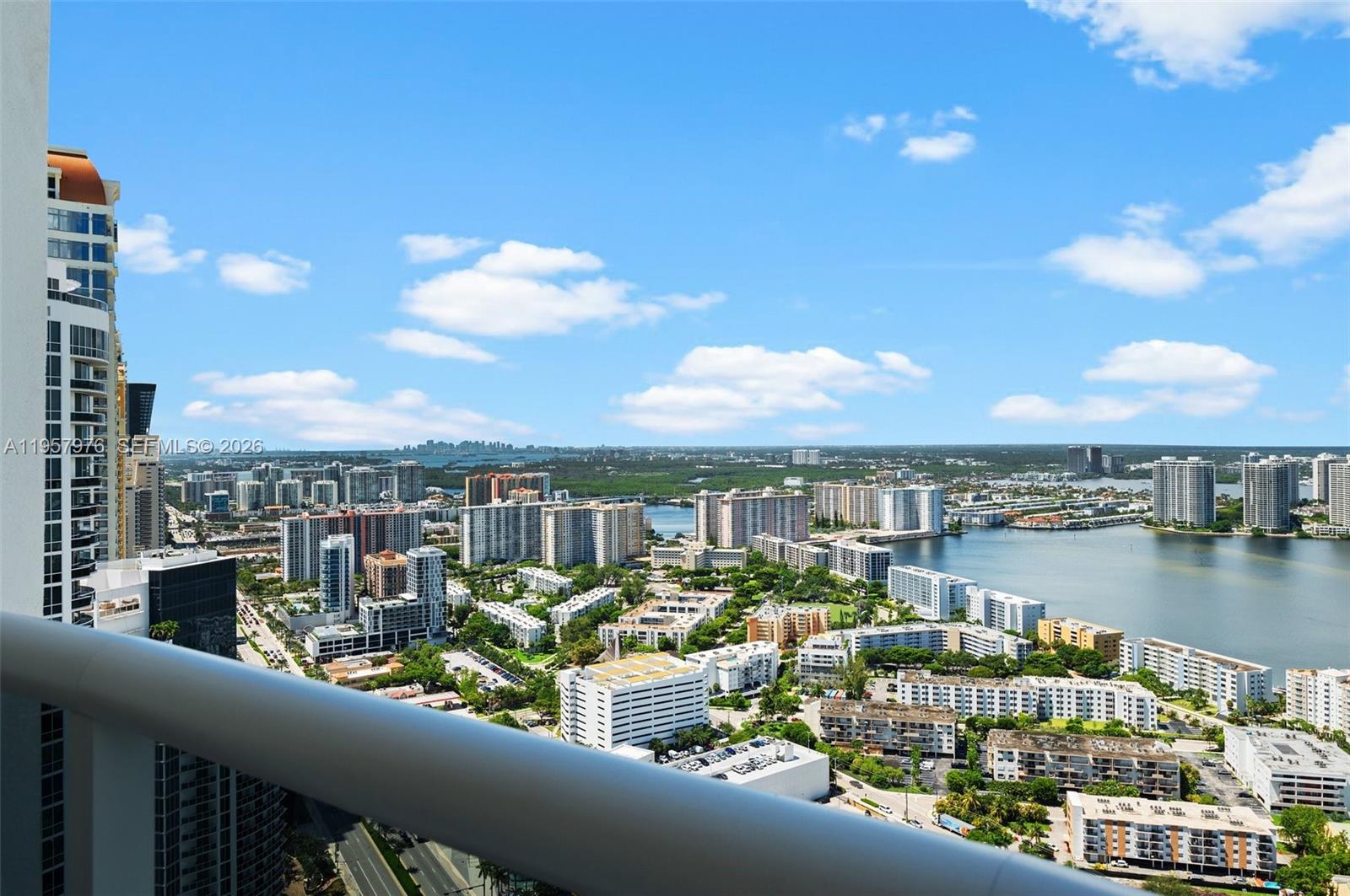 5201 3 / 4 3016 sq. ft. $ 2026-02-03 0 Photo