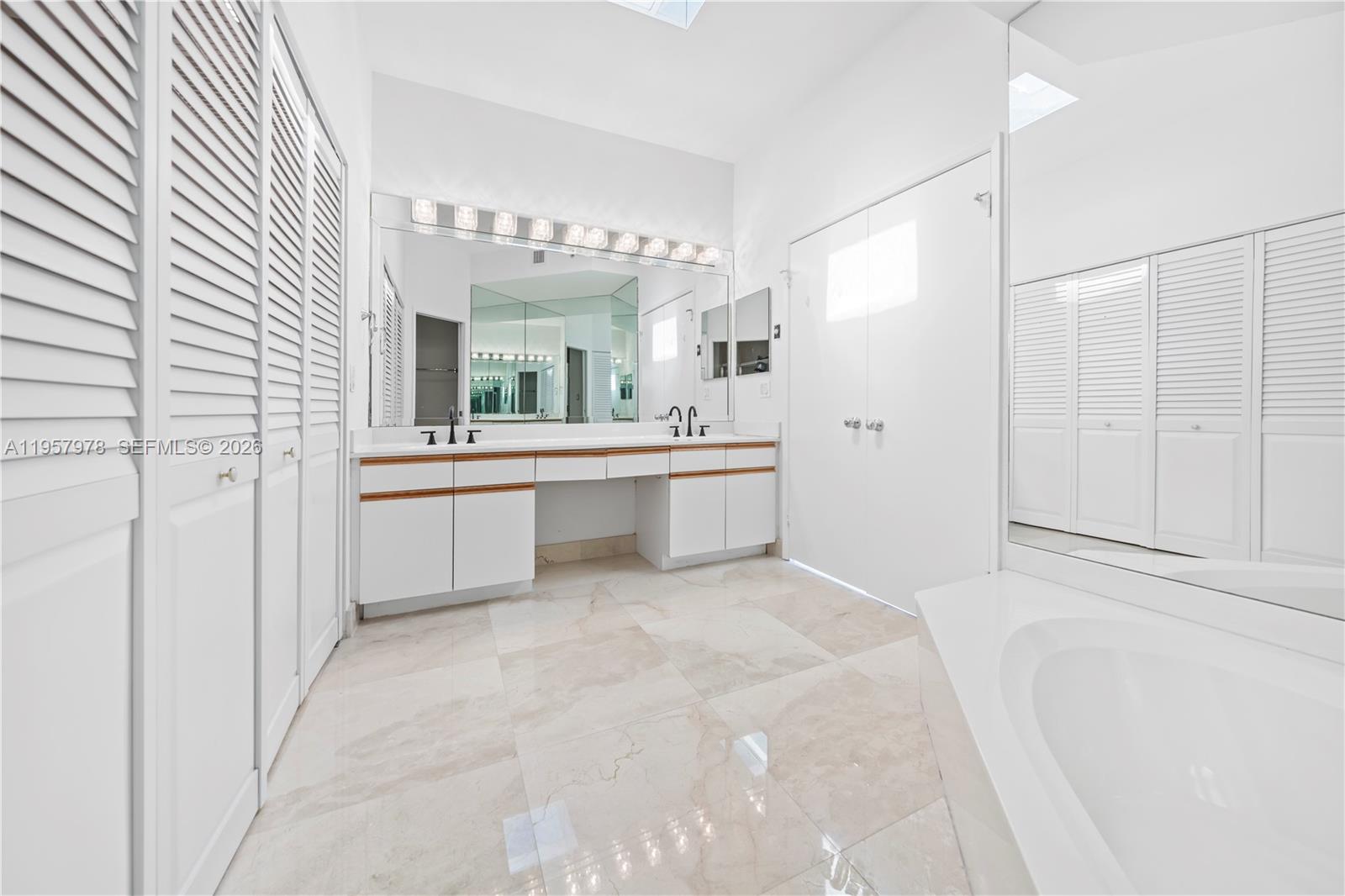 Photo of 3600 Mystic Pointe Dr  #PH6, Aventura, Florida, 33180 - 