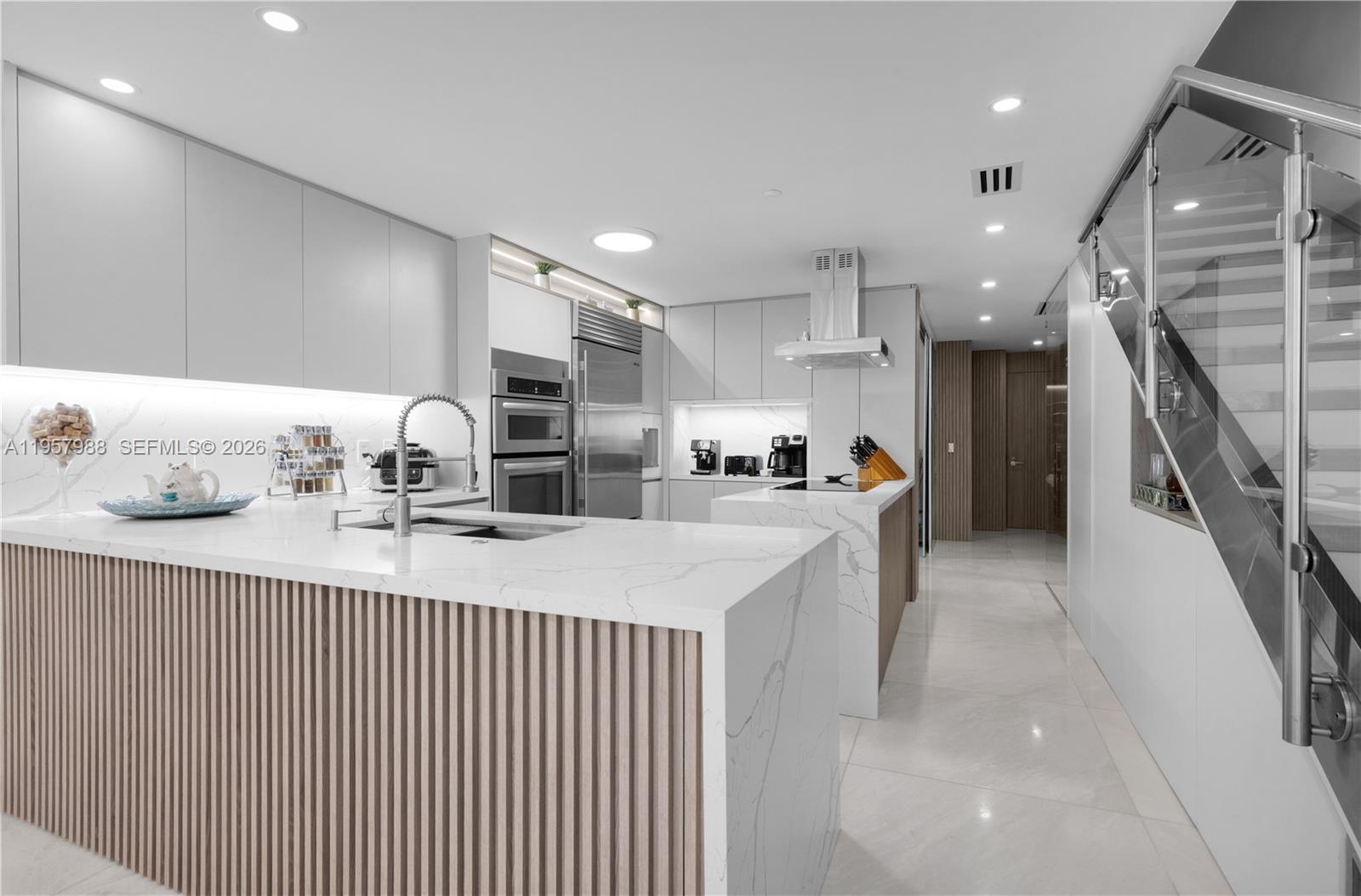 Photo of 2950 188th St  #122, Aventura, Florida, 33180 - 