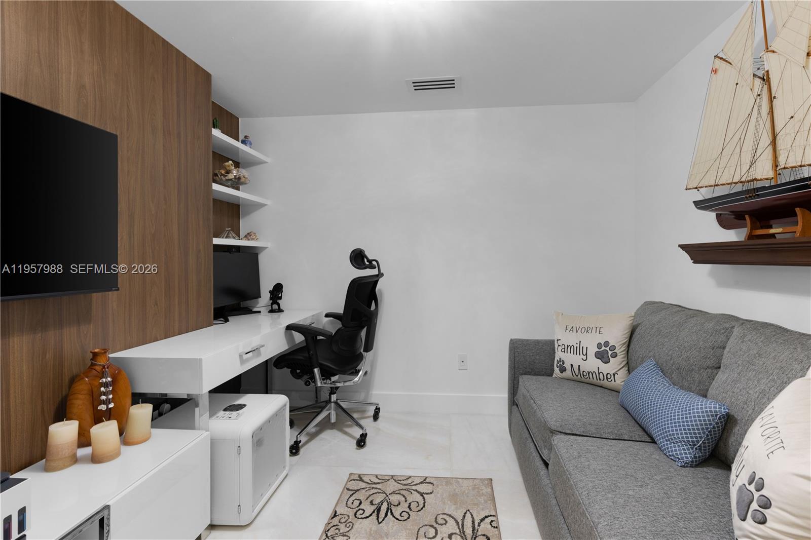 Photo of 2950 188th St  #122, Aventura, Florida, 33180 - 