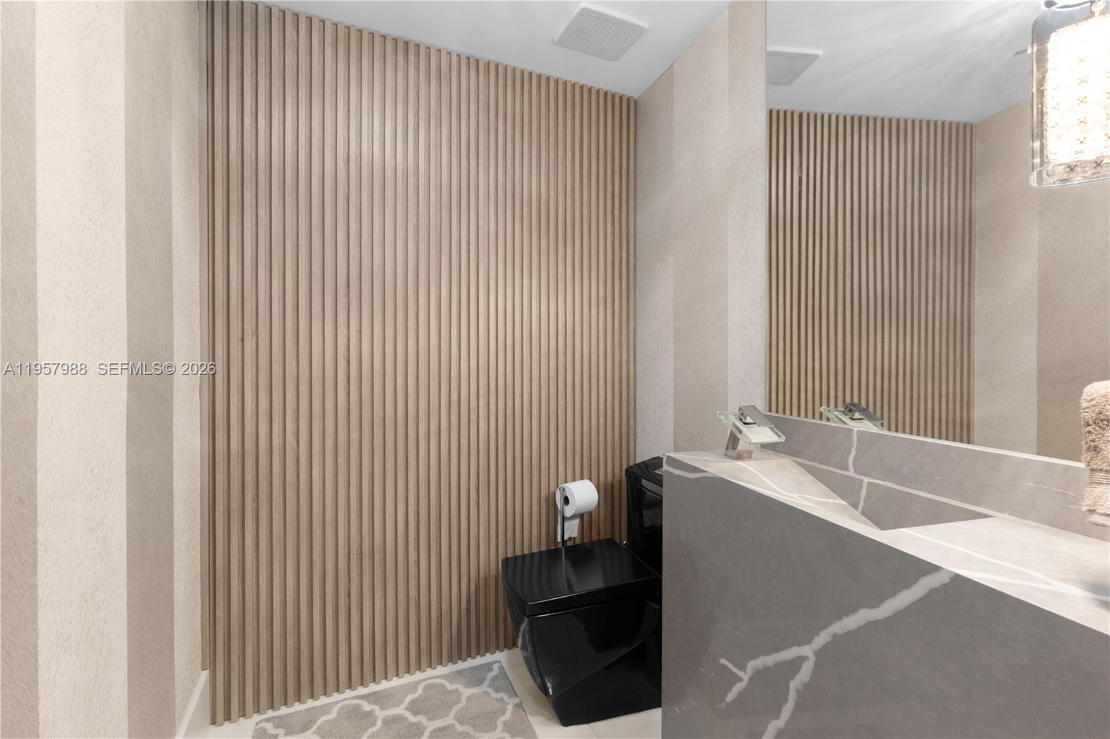 Photo of 2950 188th St  #122, Aventura, Florida, 33180 - 